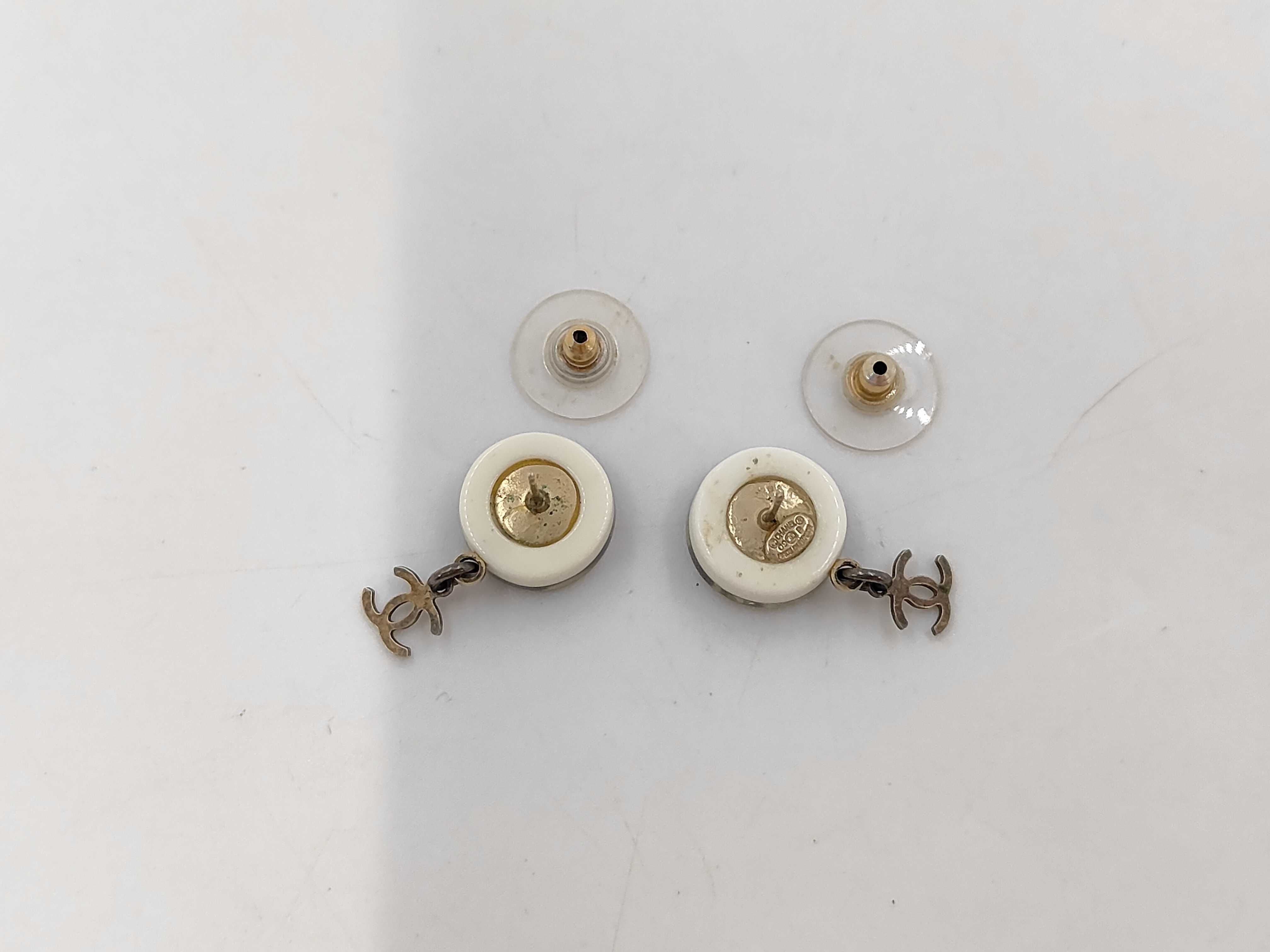Flower Motif Coco Mark Earrings — view 4