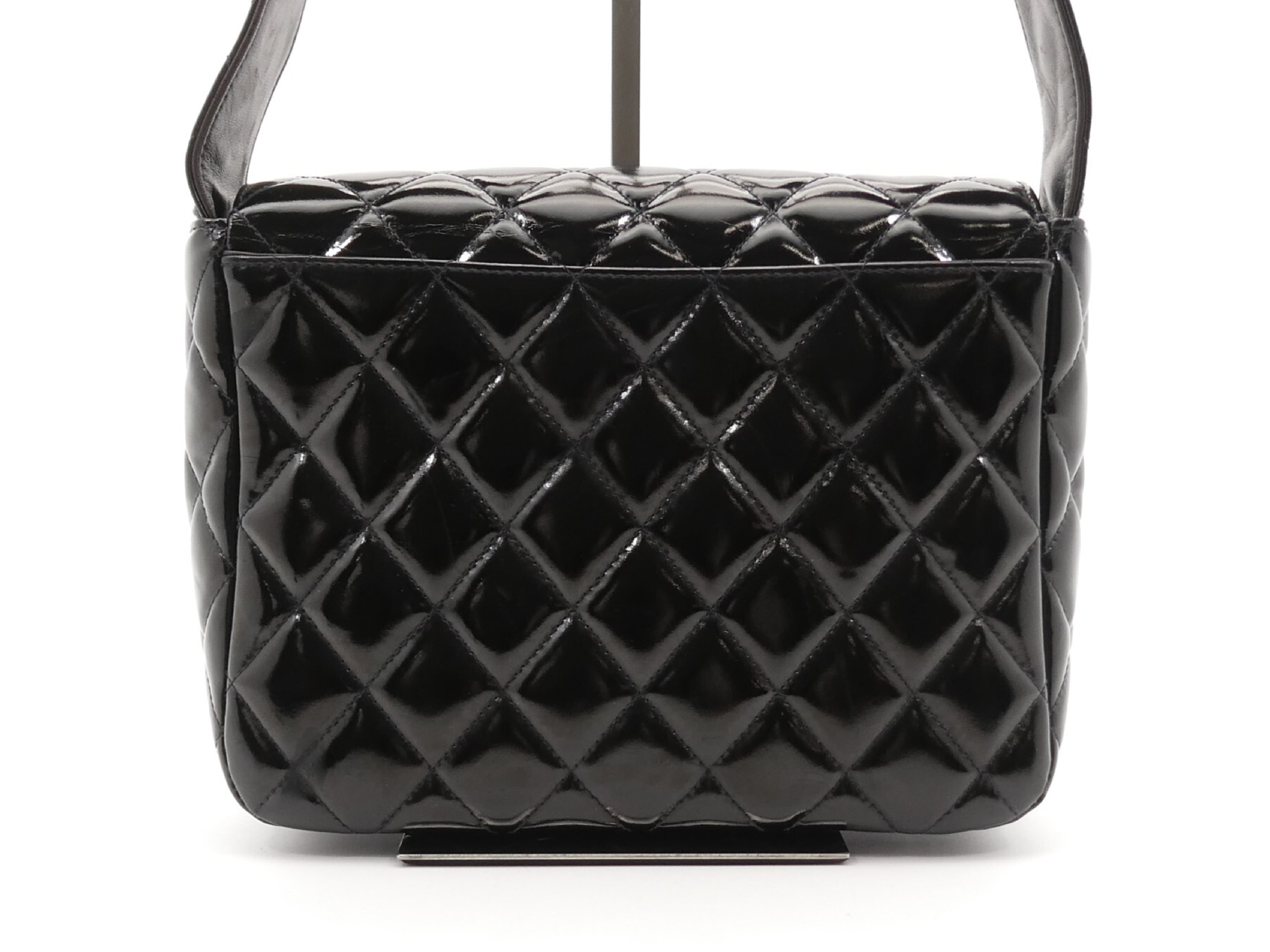 Matelassé Coco Mark Enamel Shoulder Bag — view 2