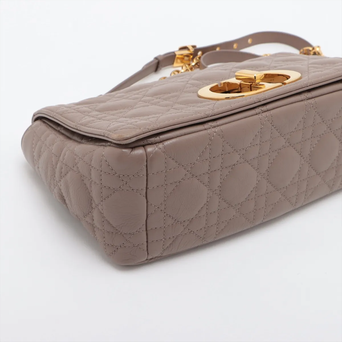 Cannage Caro Leather Chain Shoulder Bag Beige — view 4