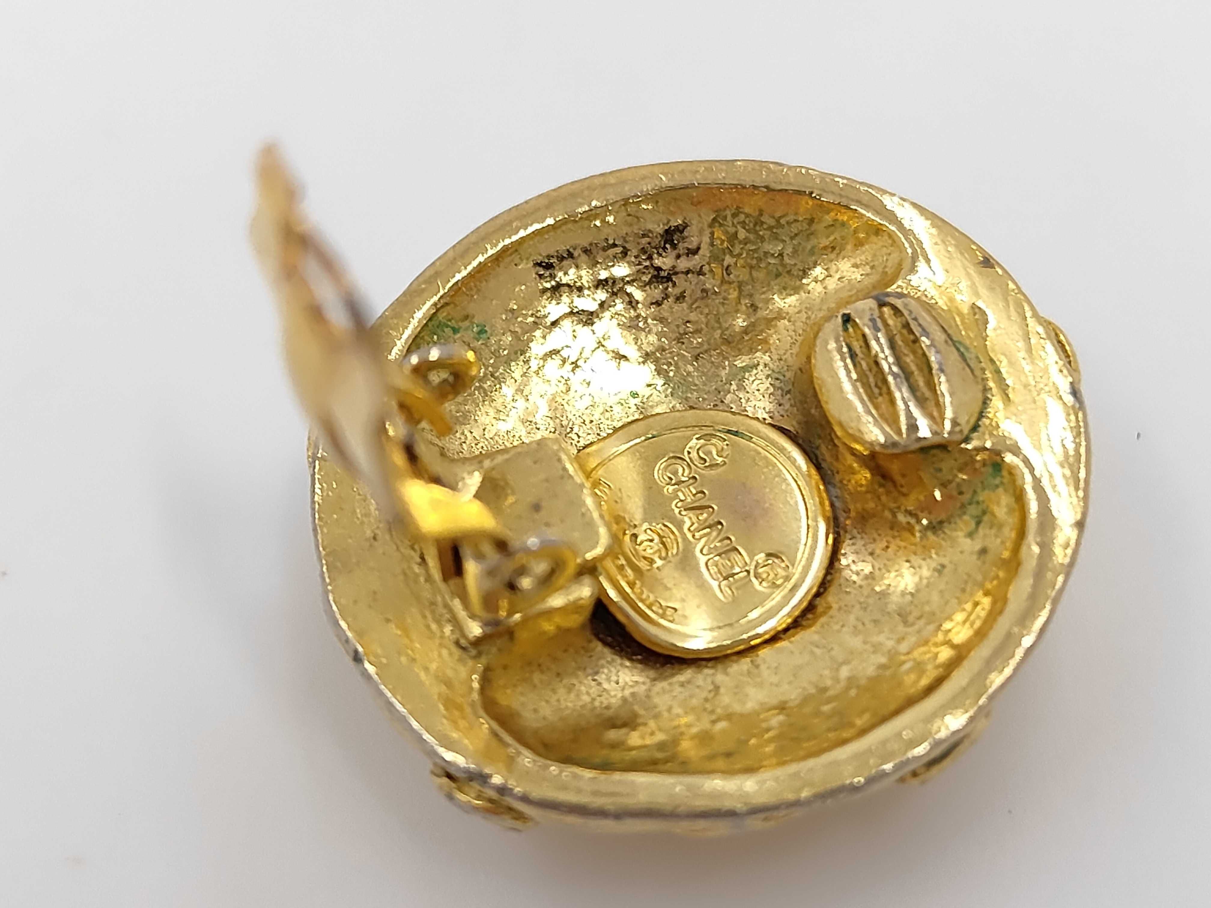 earrings, flower design, gold earrings — view 5