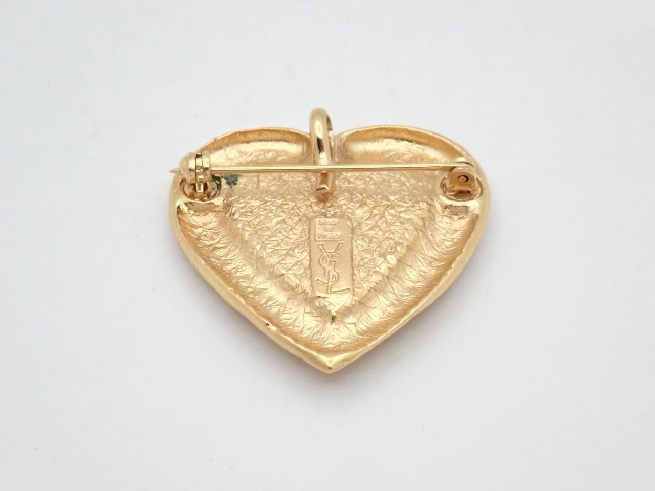 Heart brooch — view 2