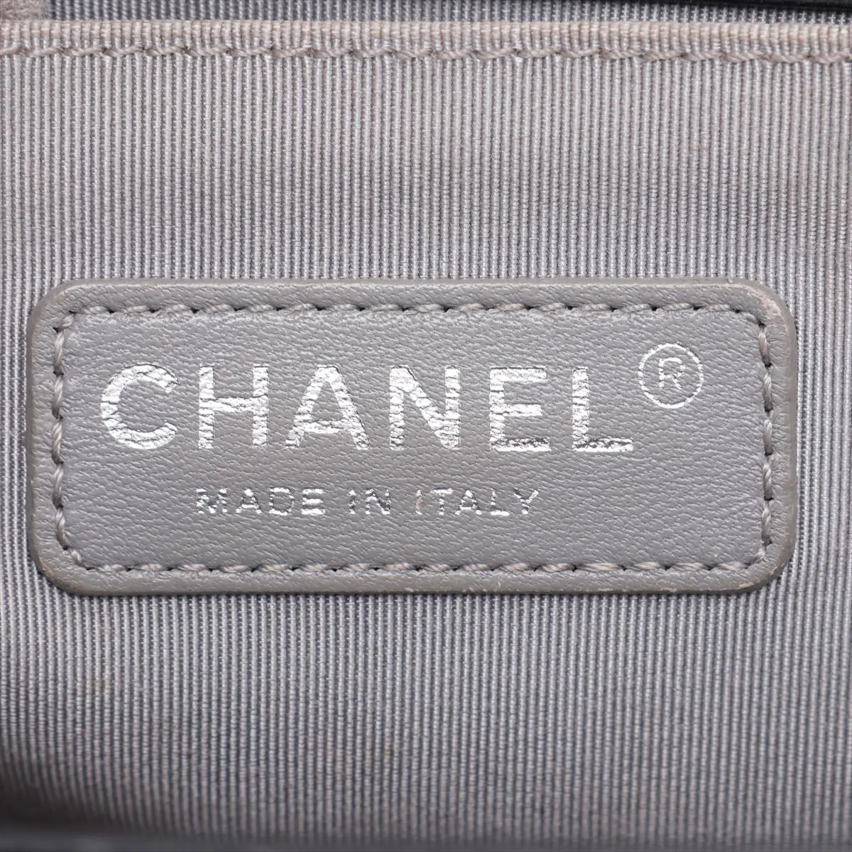 Boy Chanel 25 Lambskin Chain Shoulder Bag, Black with Gunmetal Hardware, 19454746, Serial Number 19, A67086 — view 9