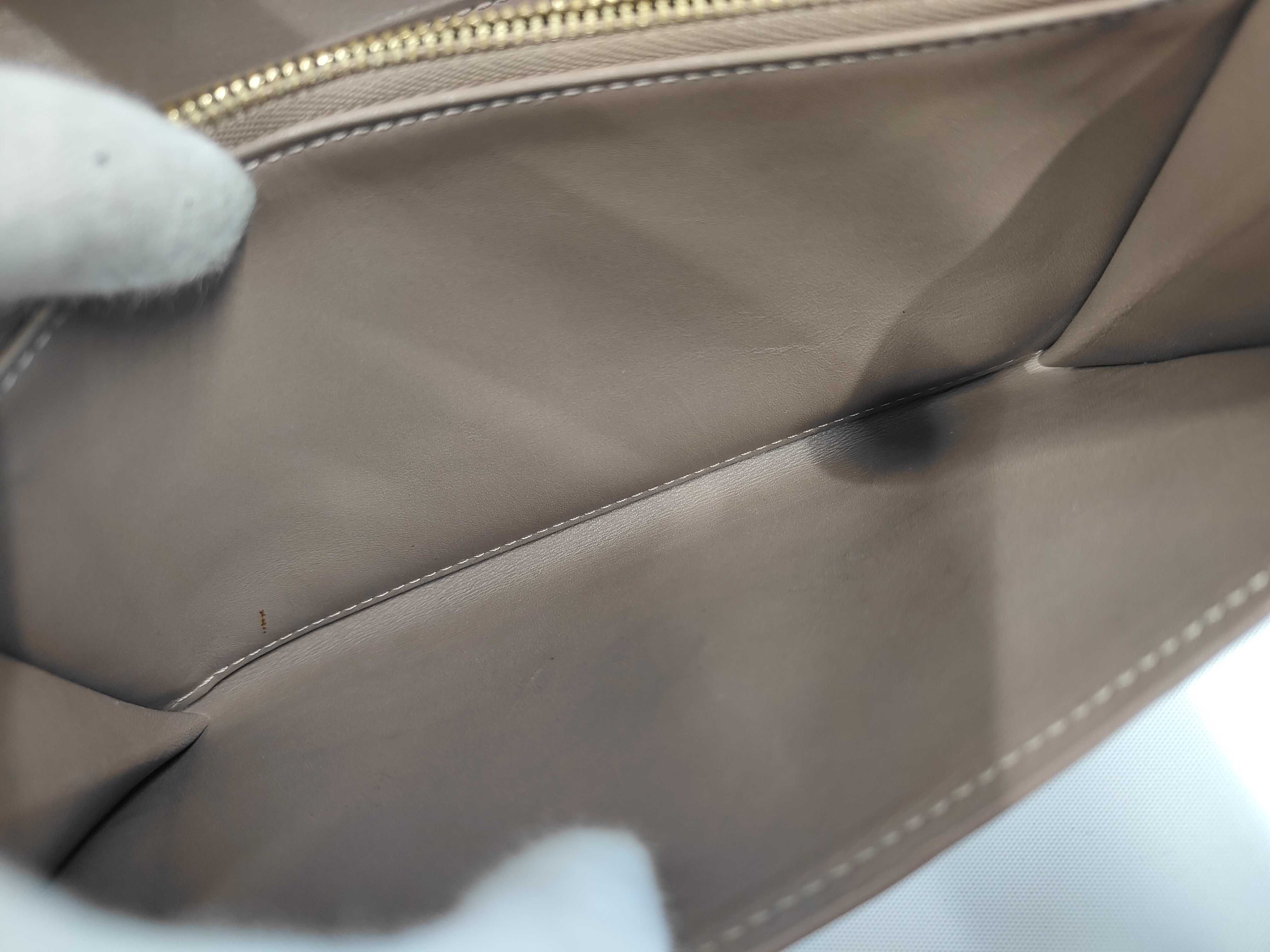 LV Long Wallet Gold Wallet — view 12
