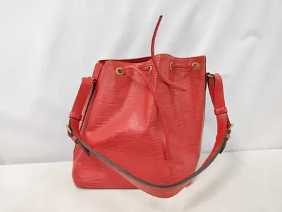 M44107 Petit Noé Calfskin RED GOLD Epi AR0956 Shoulder Bag