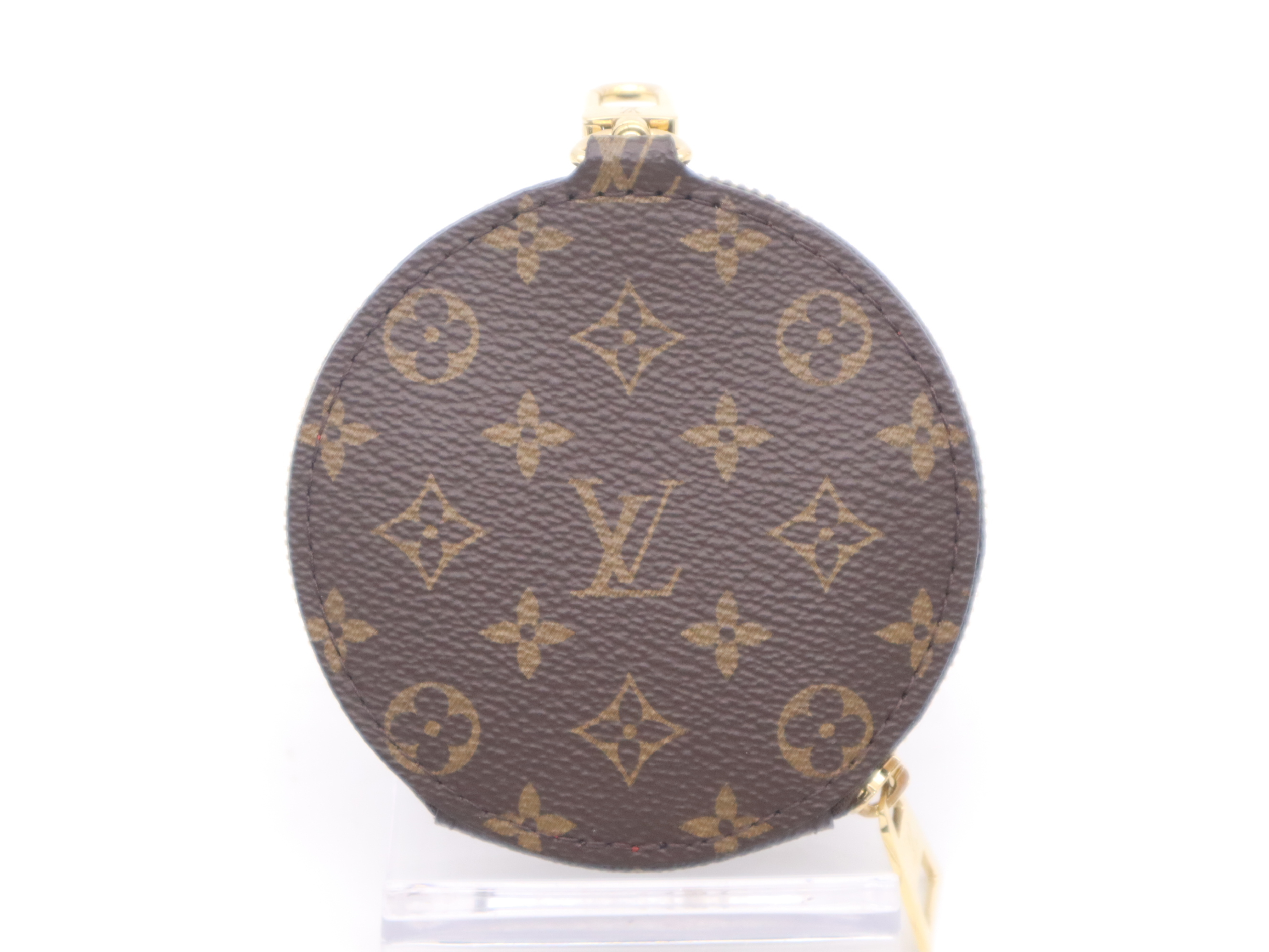 M46653 Monogram Giant Reverse On The Go EW Handbag with Shoulder Strap, Dust Bag, and Pouch — view 13