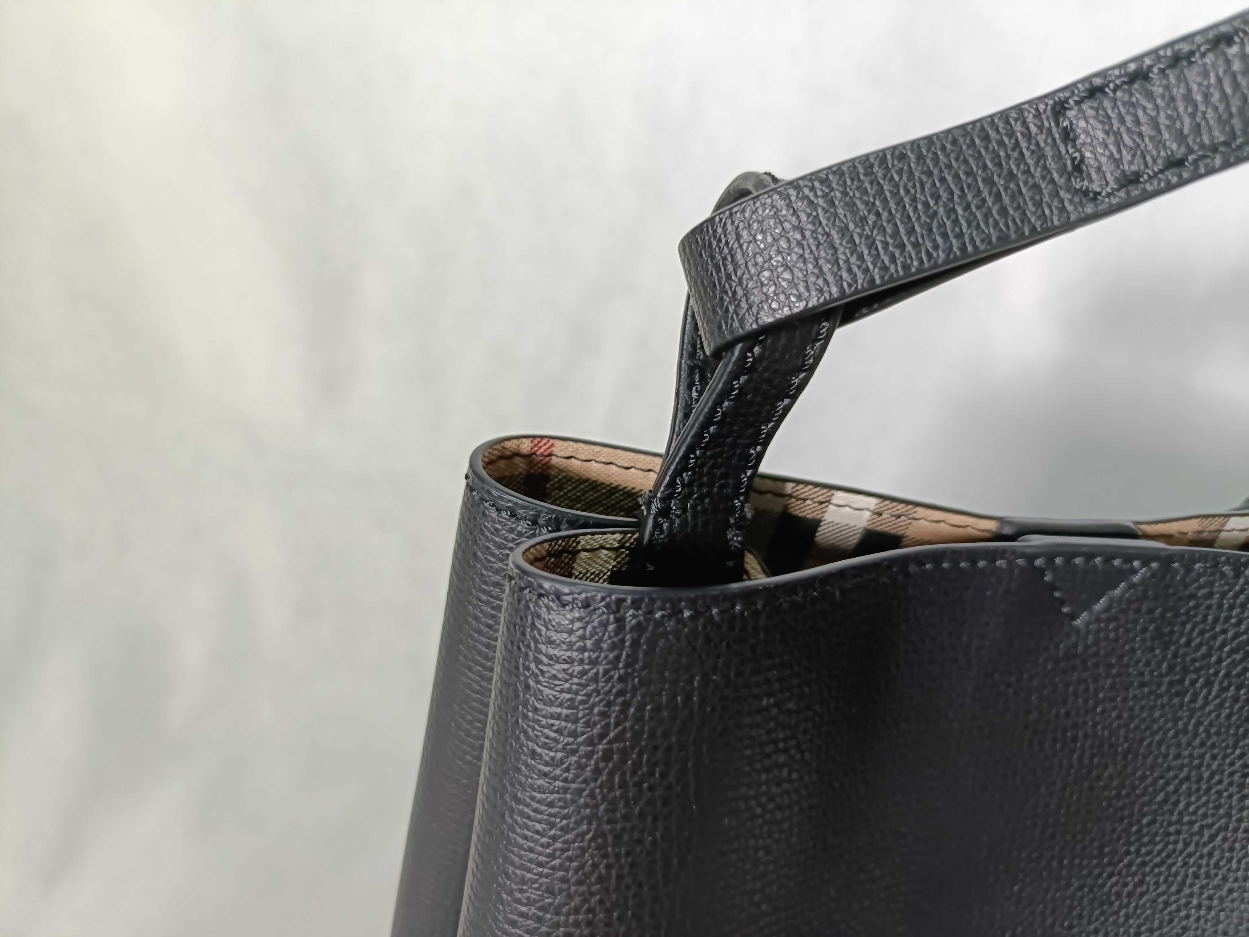 Bucket Tote Nova Check Shoulder Bag — view 11