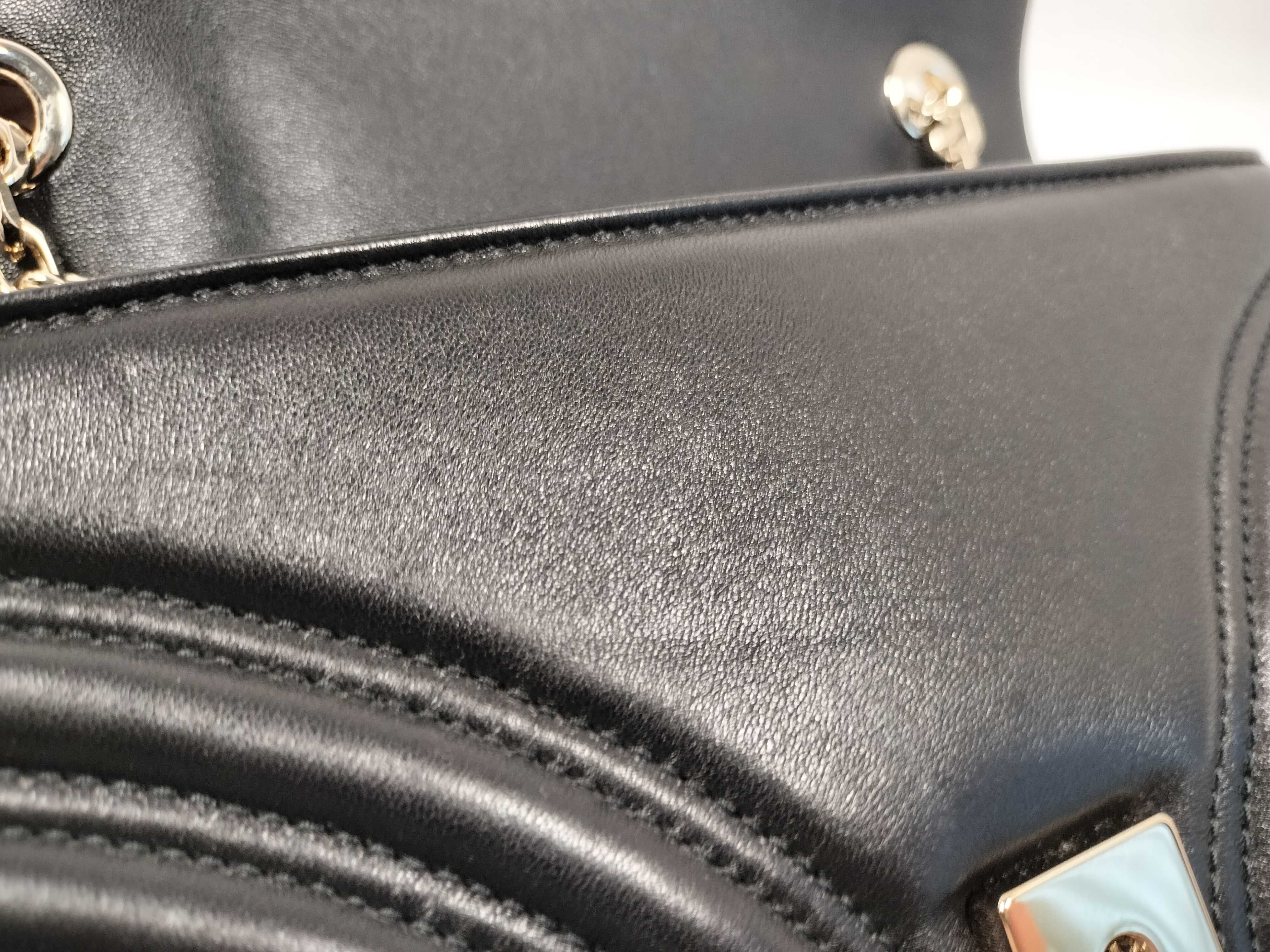 GG Marmont Shoulder Bag — view 14