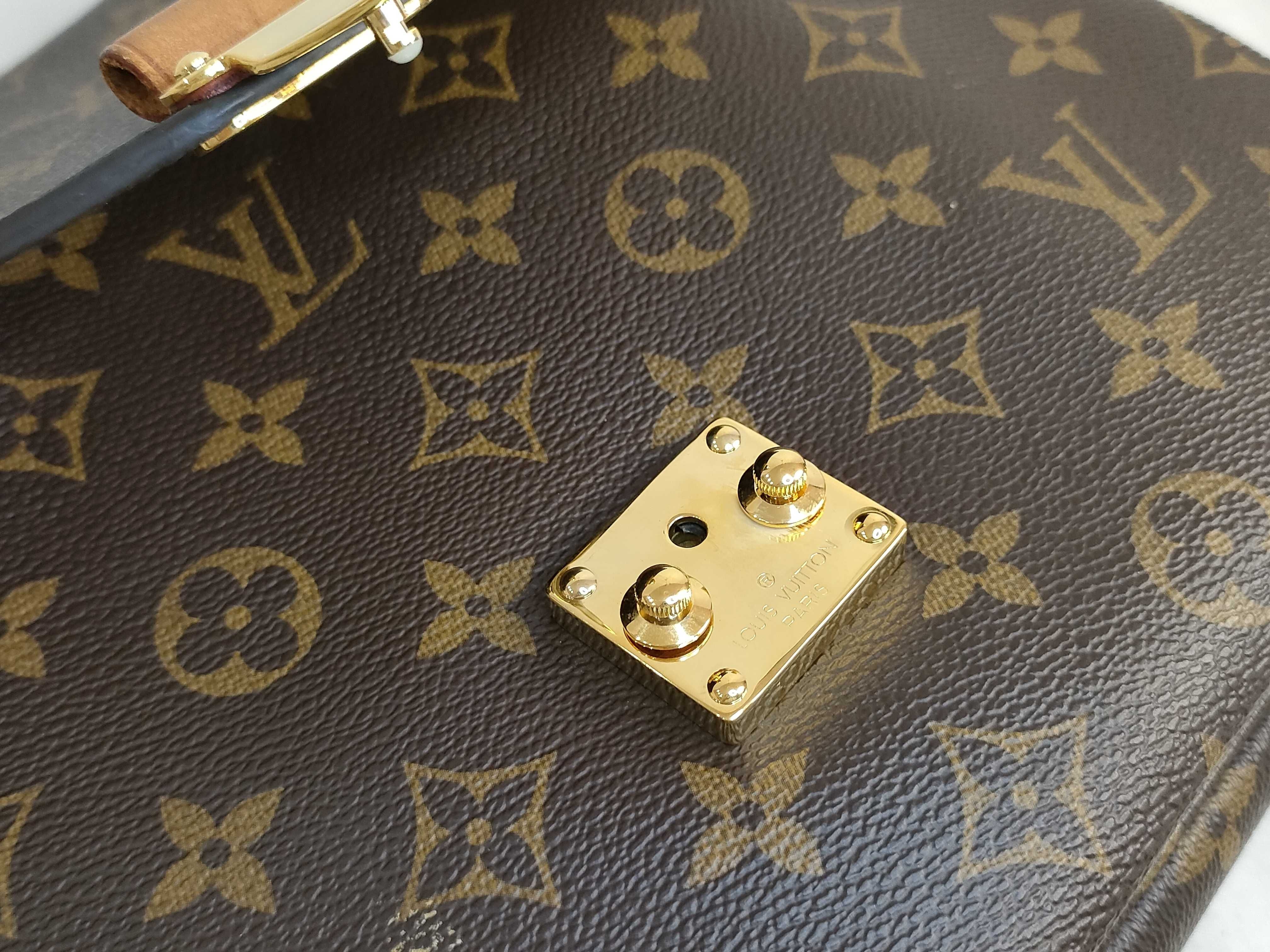 Monogram LV Monogram Messenger Handbag — view 14