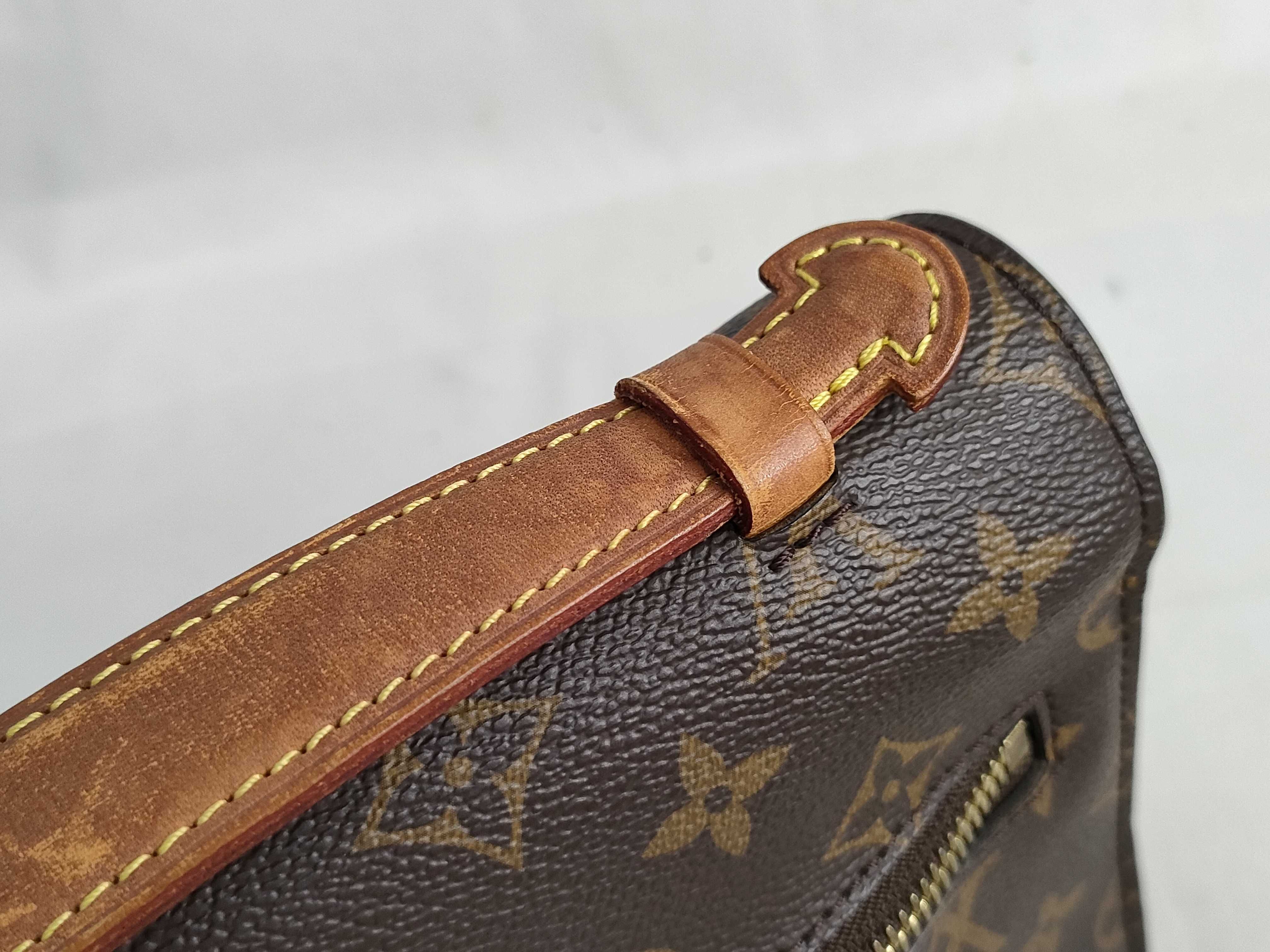 Monogram LV Monogram Messenger Handbag — view 5
