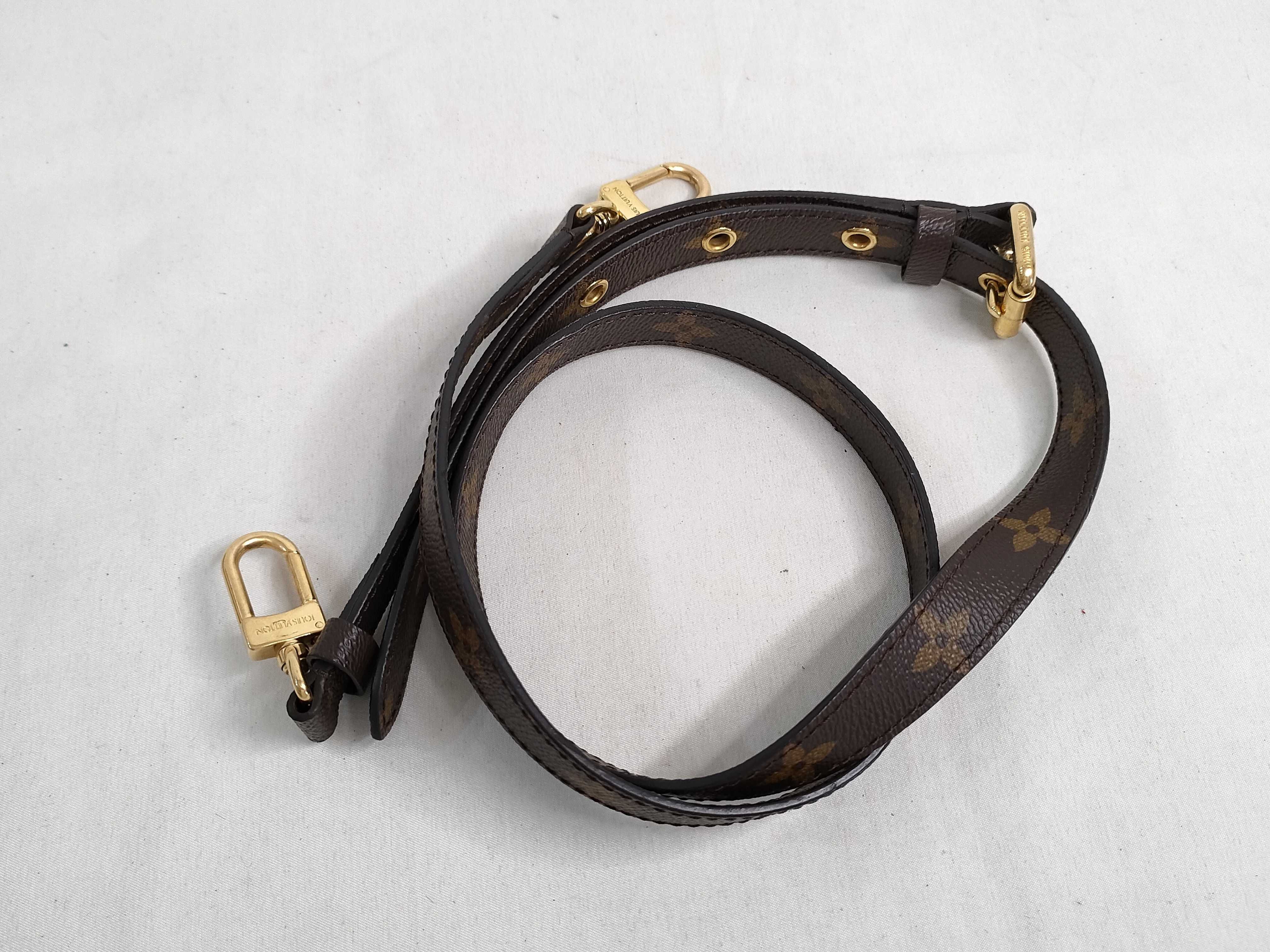 Monogram LV Monogram Messenger Handbag — view 6