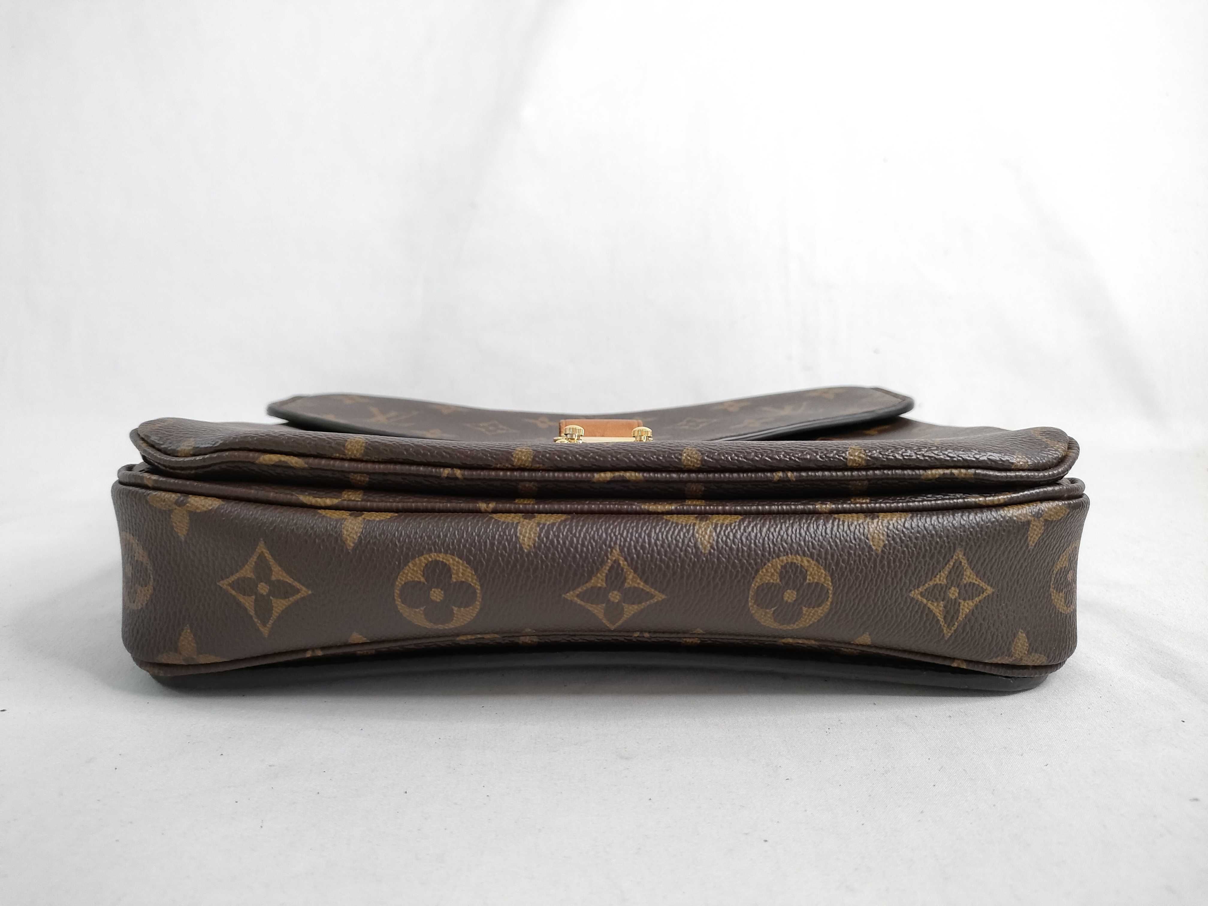 Monogram LV Monogram Messenger Handbag — view 8
