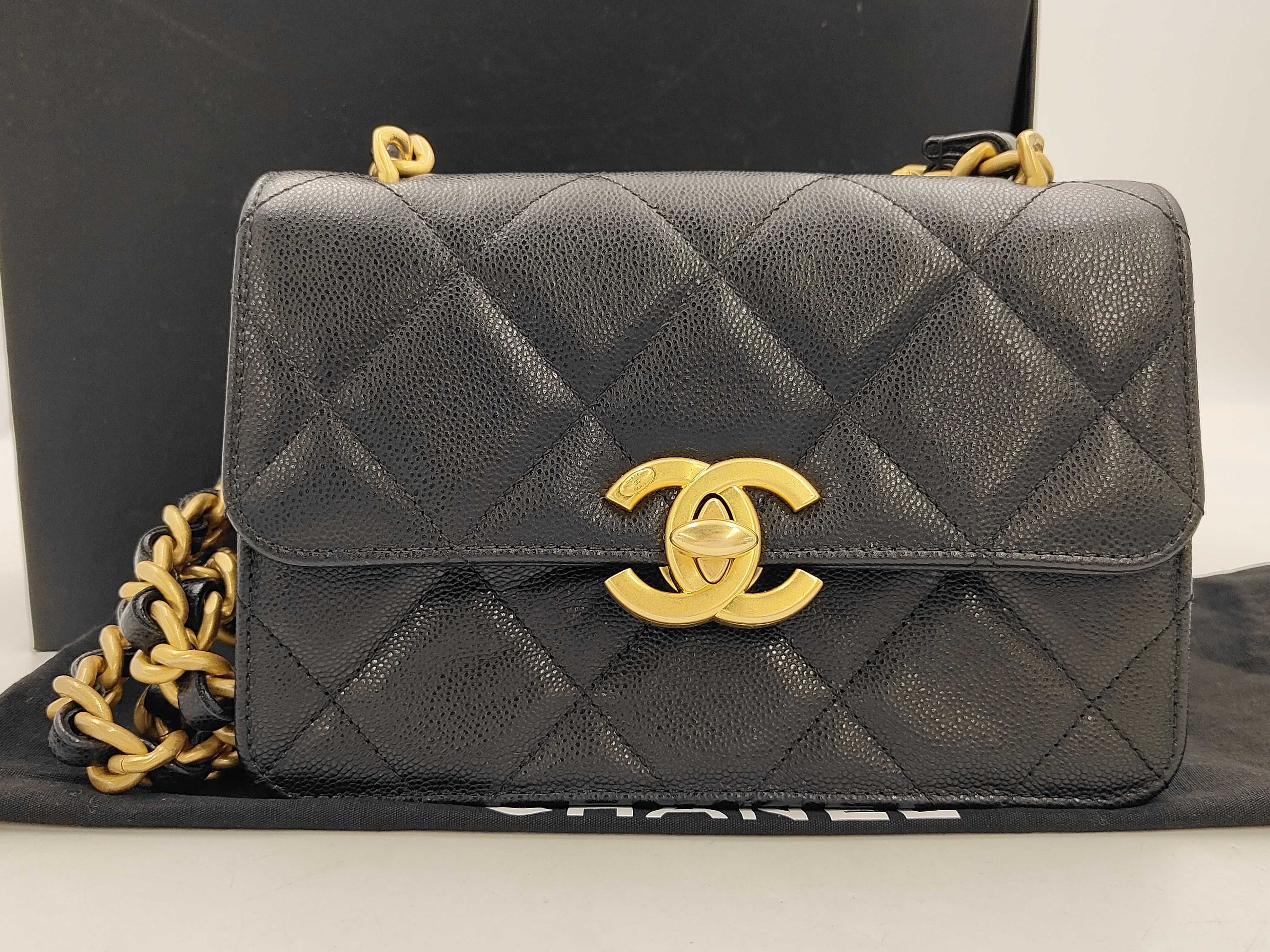BAG CAVIAR SKIN SHINY CAVIAR QUILTED SMALL FLAP Shoulder Bag