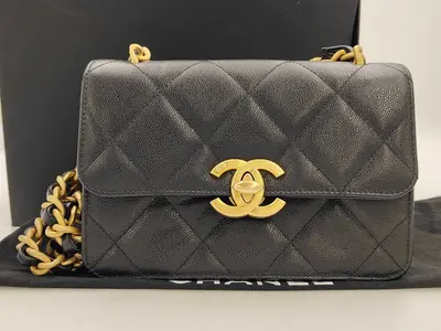 BAG CAVIAR SKIN SHINY CAVIAR QUILTED SMALL FLAP Shoulder Bag