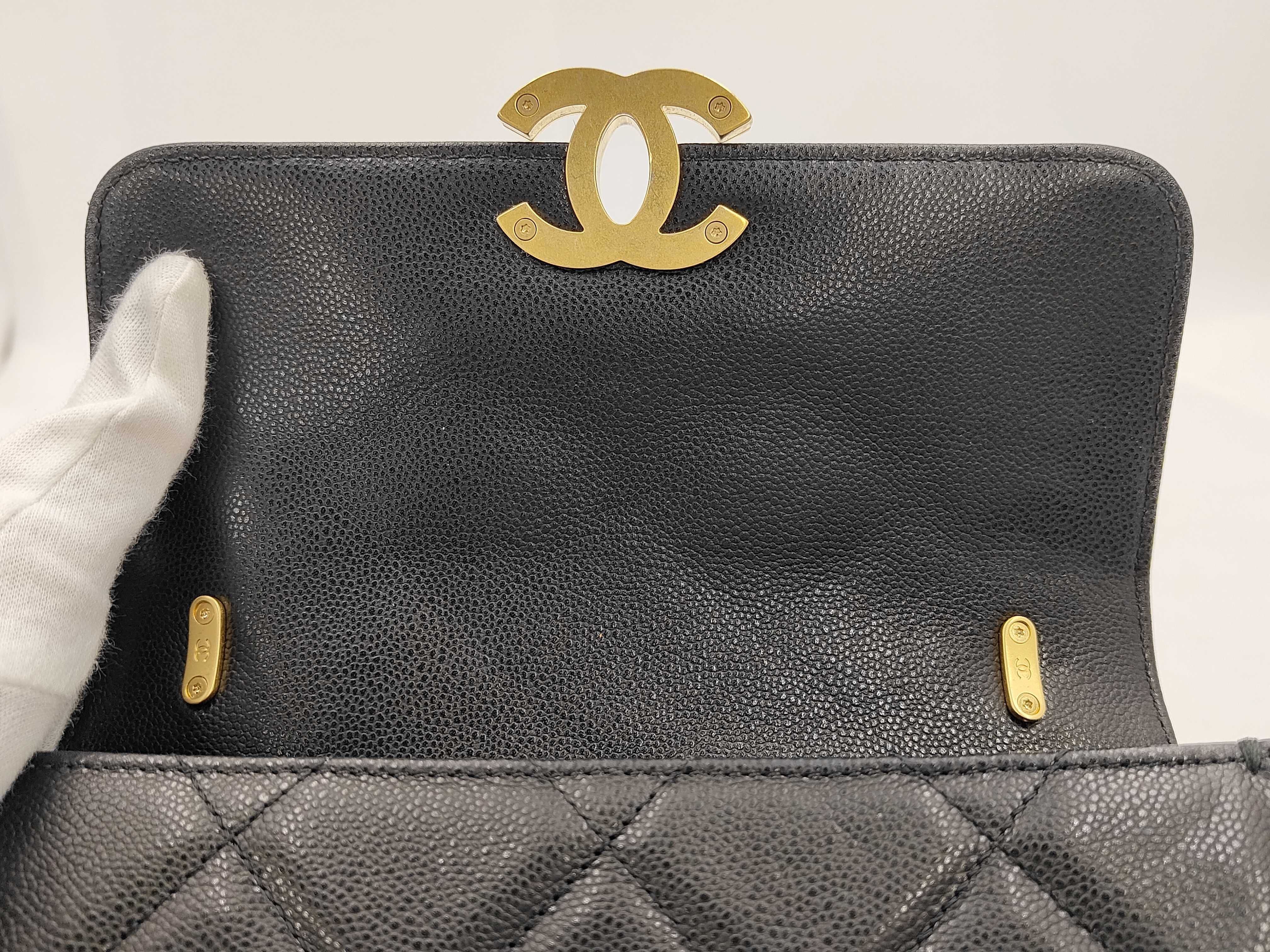 BAG CAVIAR SKIN SHINY CAVIAR QUILTED SMALL FLAP Shoulder Bag — view 8