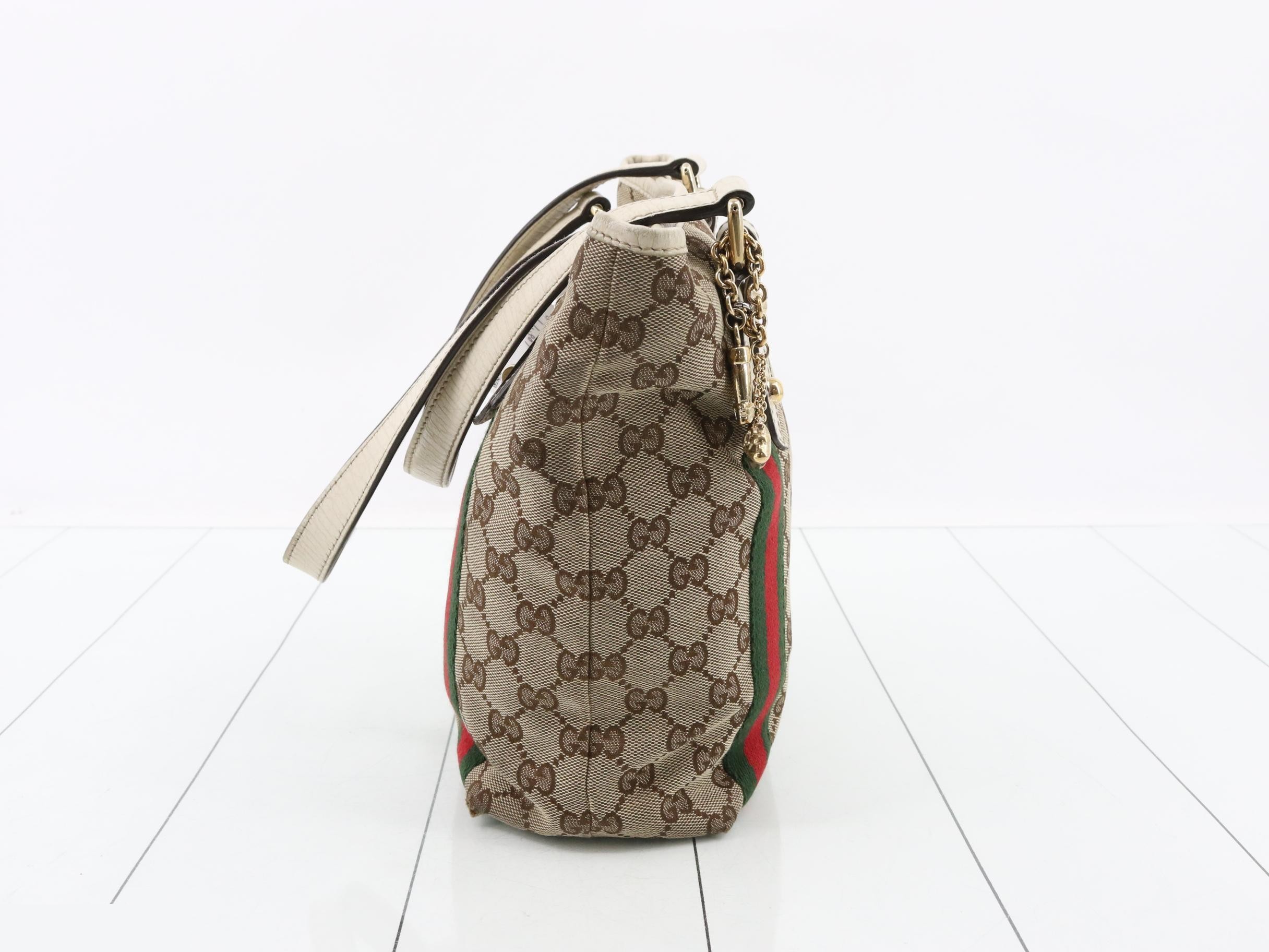 GG Canvas Handbag 162898 — view 4