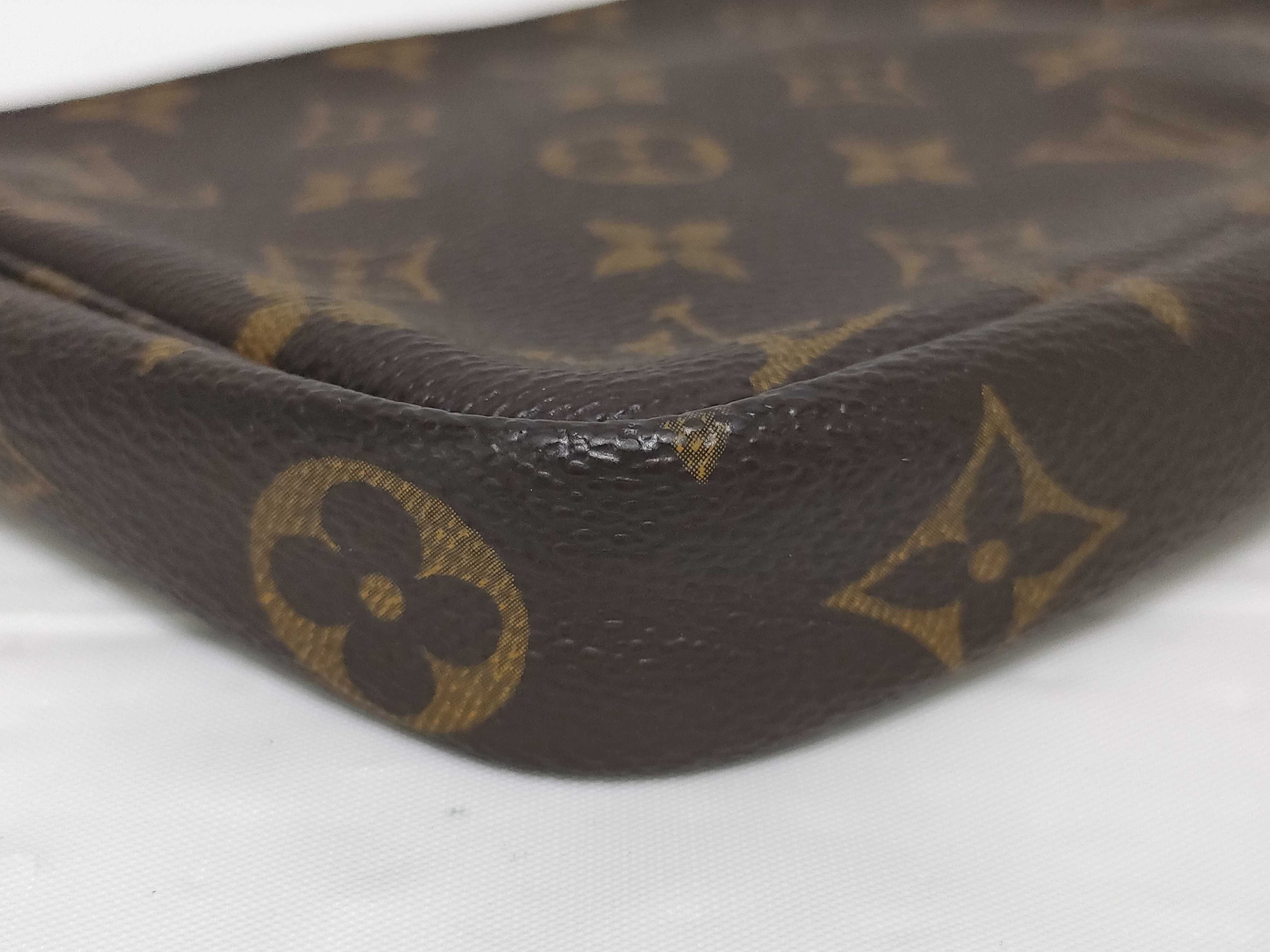 Monogram Accessoires AR1929 Handbag — view 7