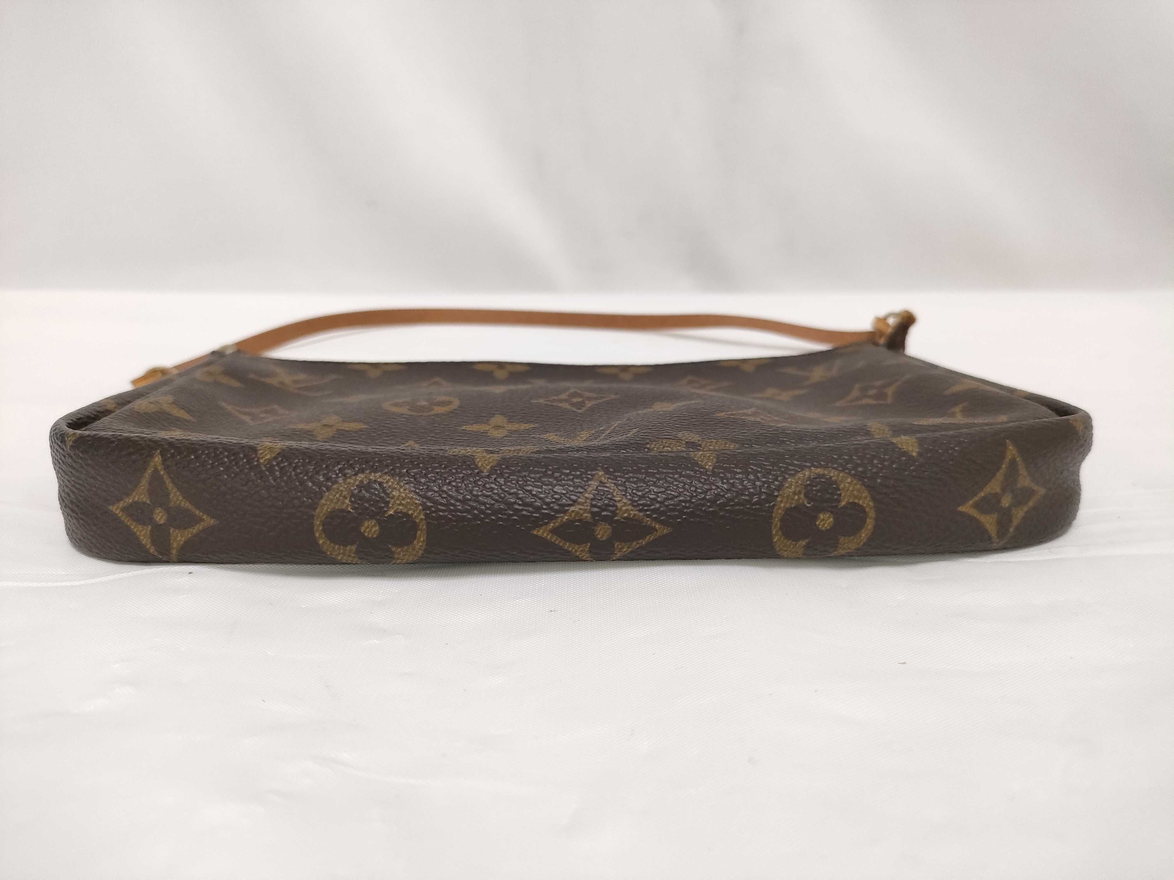Monogram Accessoires AR1929 Handbag — view 8