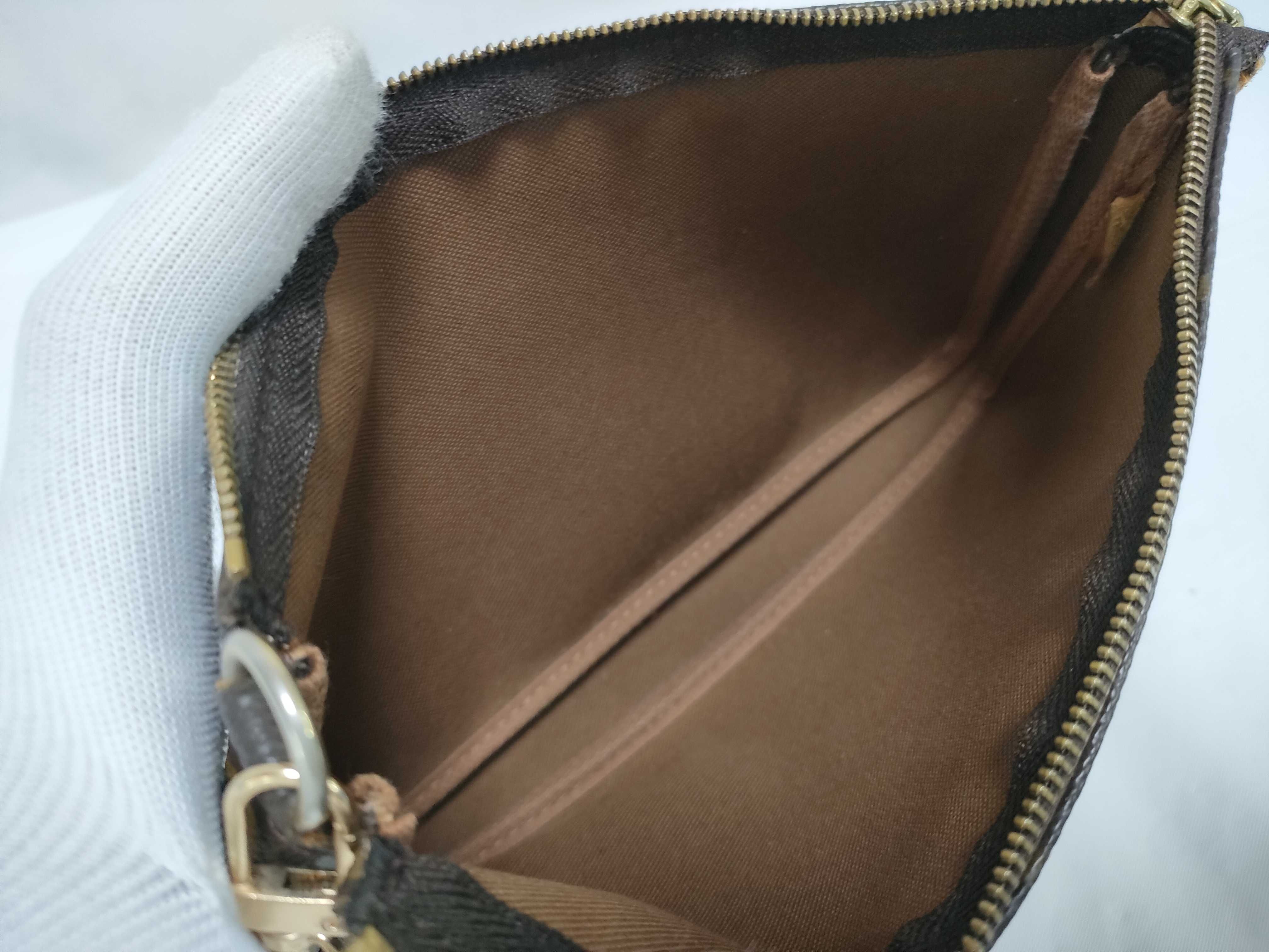 Monogram Accessoires AR1929 Handbag — view 10