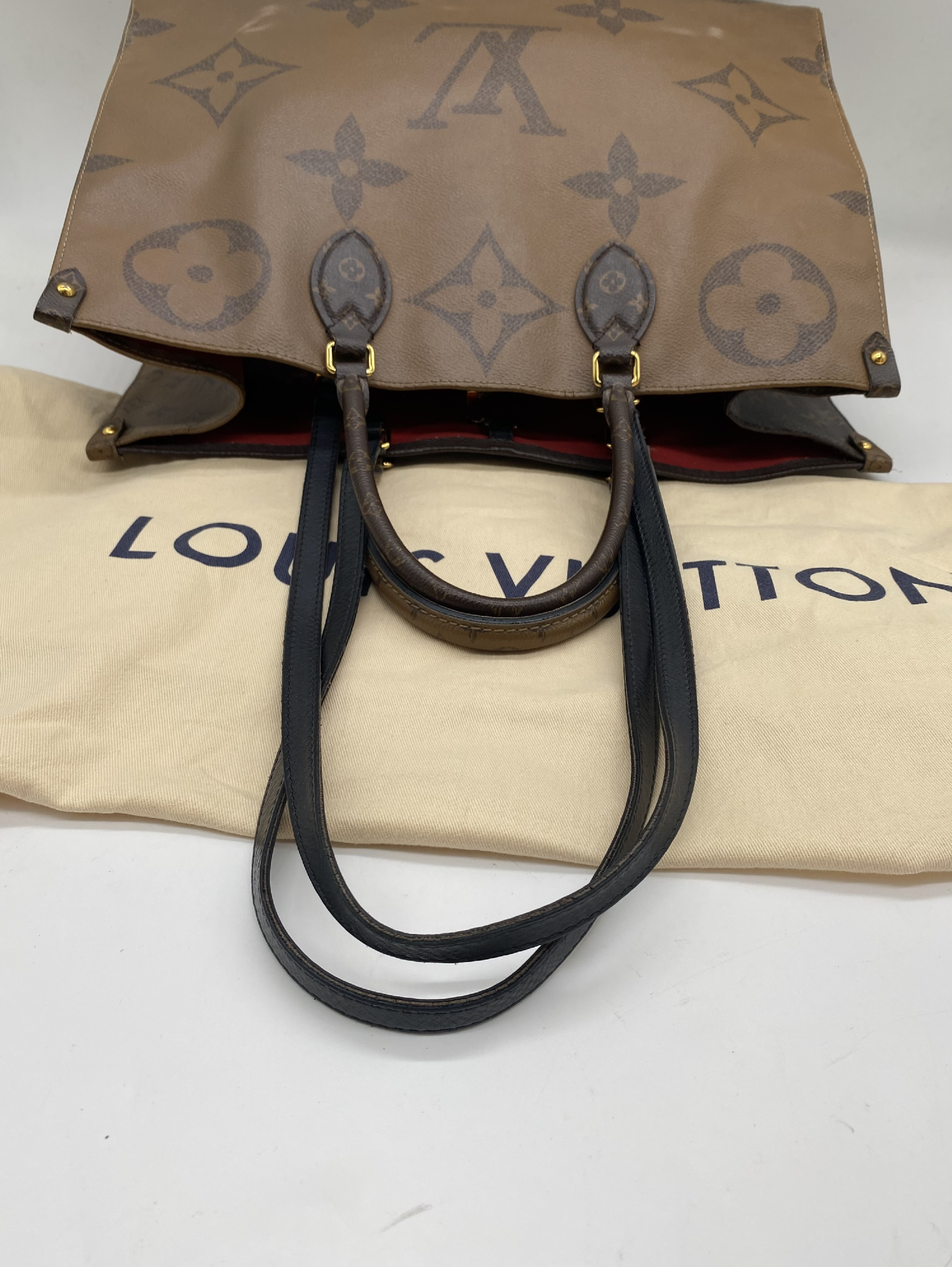 Monogram Giant OnTheGo GM Handbag M44576 Tote Bag — view 5