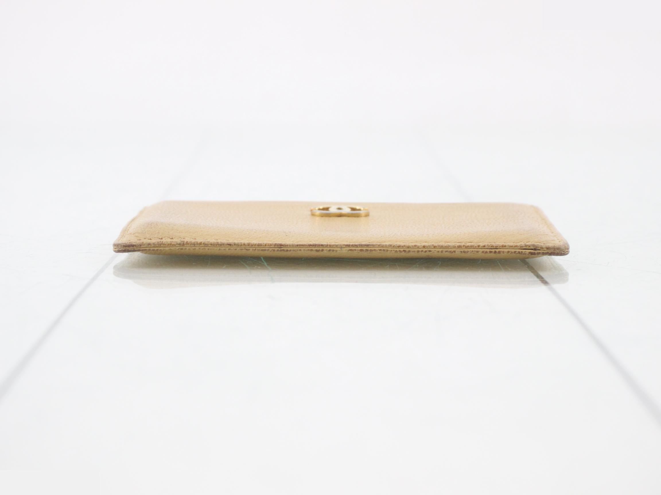 Card case — view 3