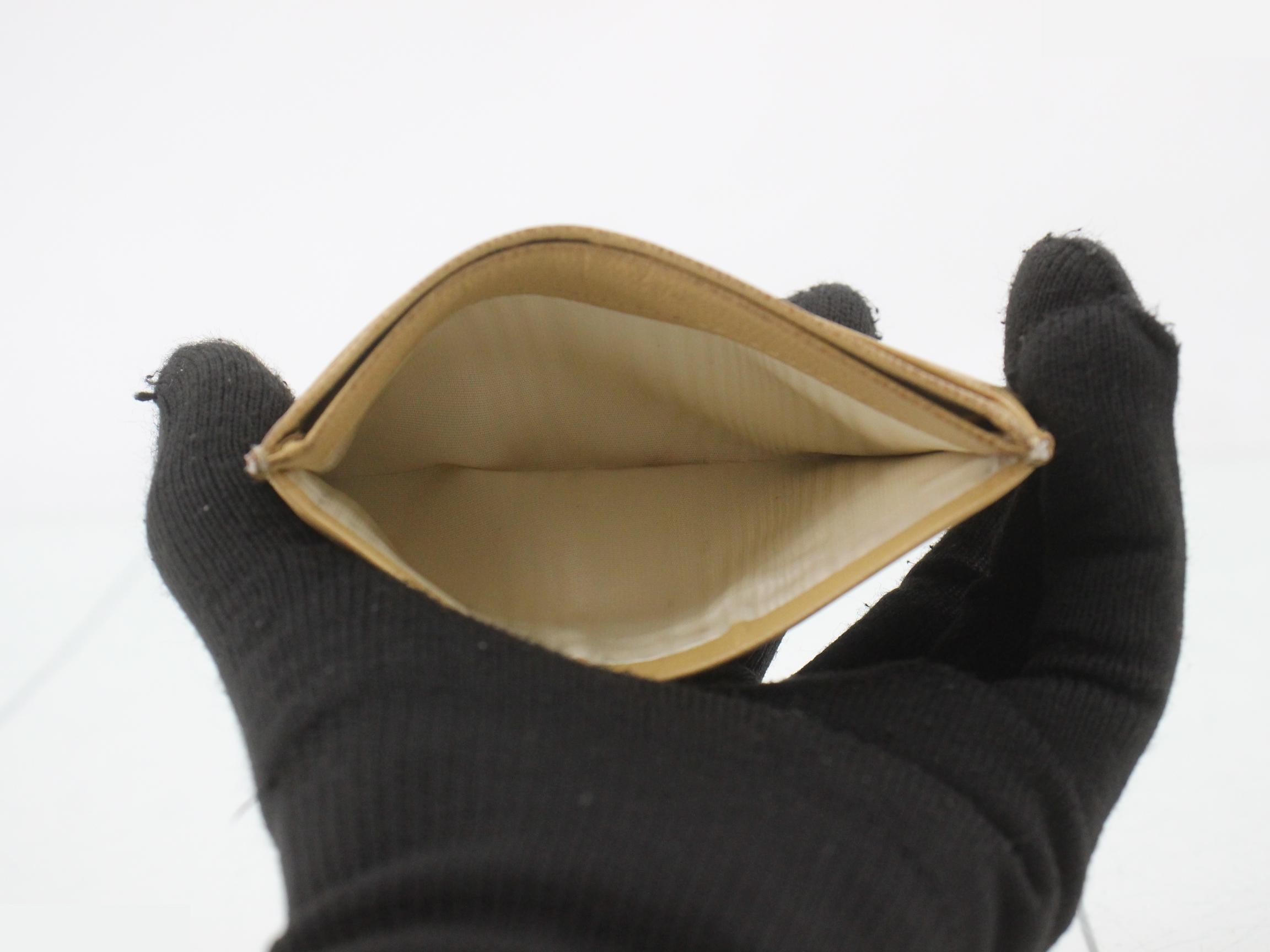 Card case — view 4
