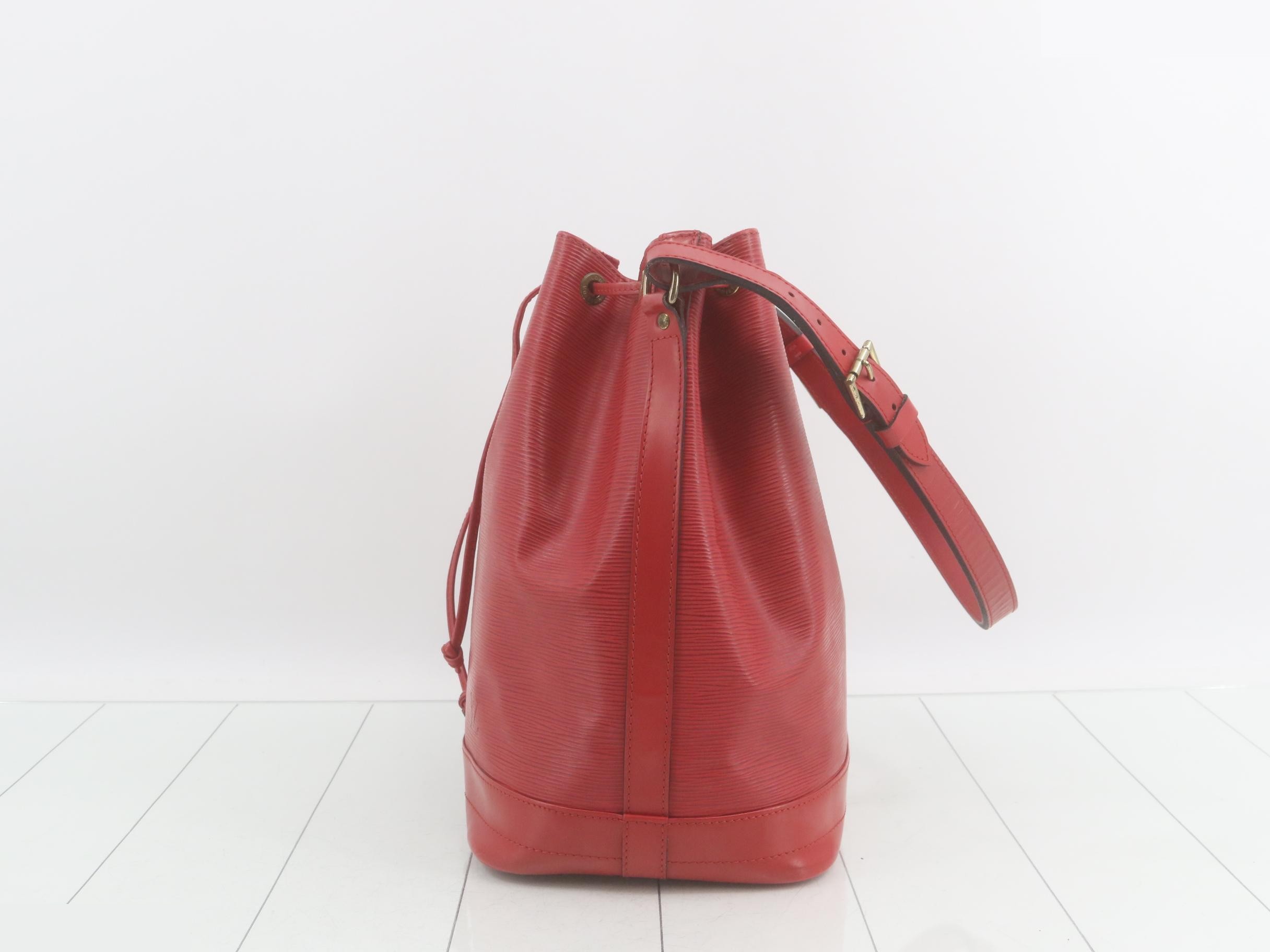Noe Red Shoulder Bag — view 3