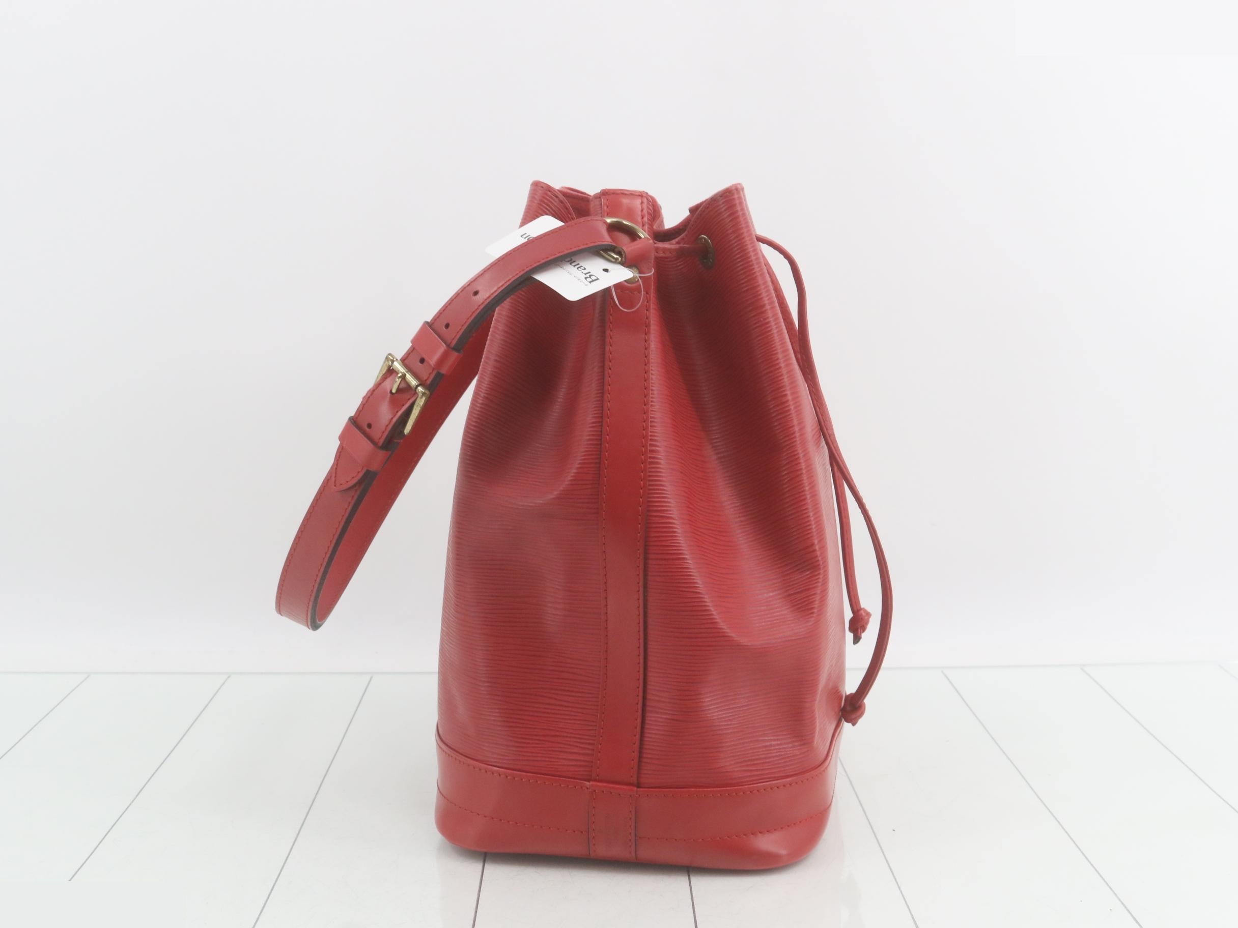 Noe Red Shoulder Bag — view 4