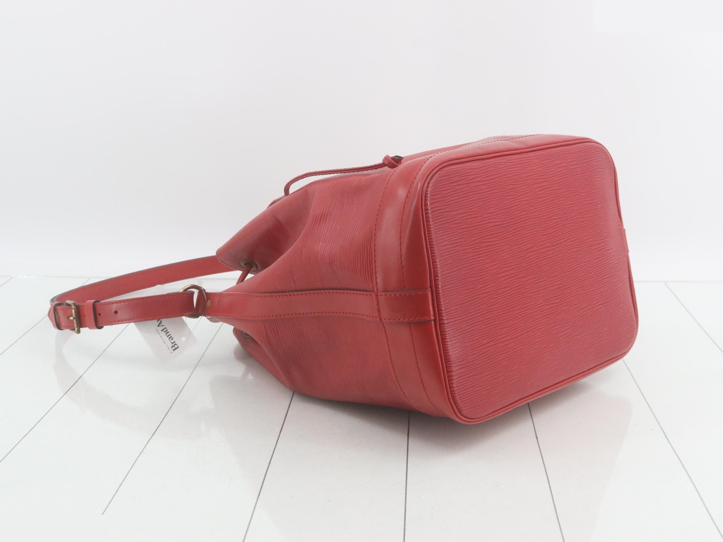 Noe Red Shoulder Bag — view 5