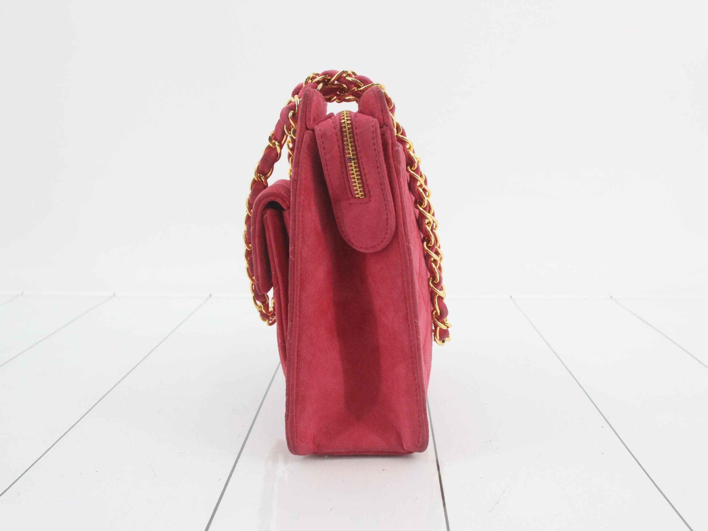 Matelassé Turnlock Chain Semi-Shoulder Bag (Pink) — view 3