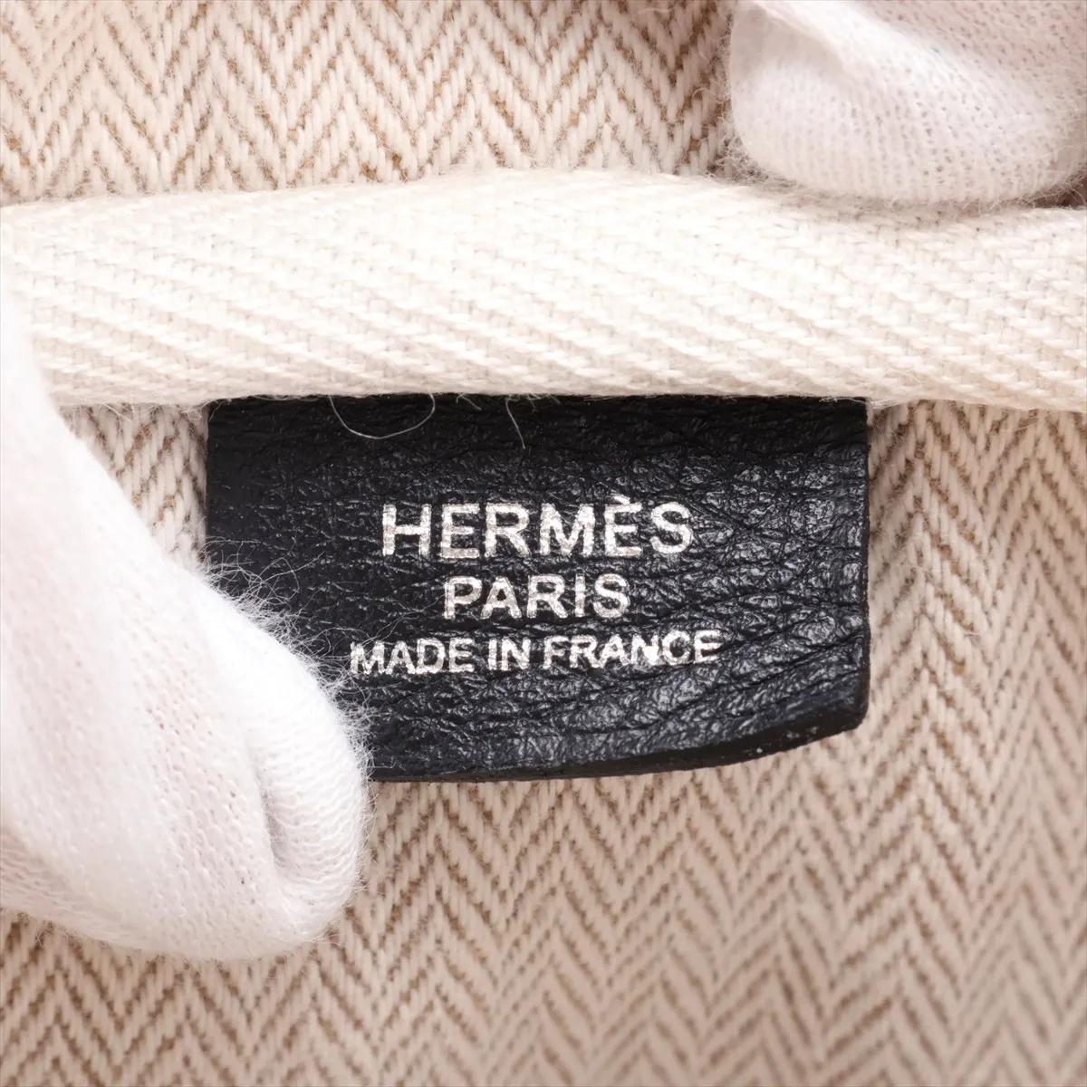 Hermès Victoria 40, Taurillon Clemence leather, Blue Nuit, silver hardware. (T: 2015) — view 11