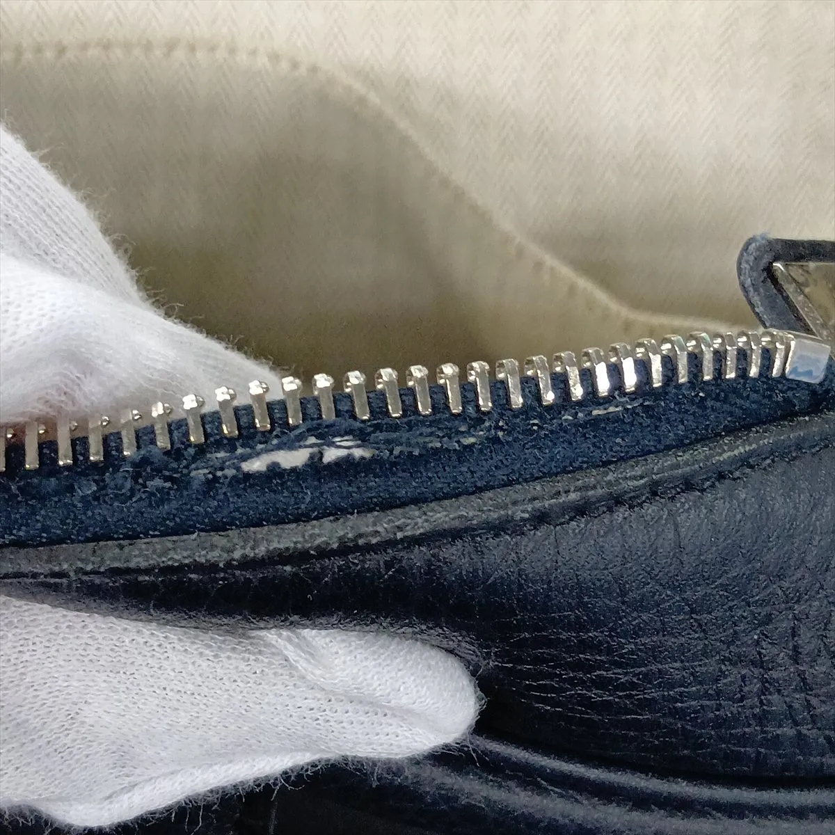 Hermès Victoria 40, Taurillon Clemence leather, Blue Nuit, silver hardware. (T: 2015) — view 13