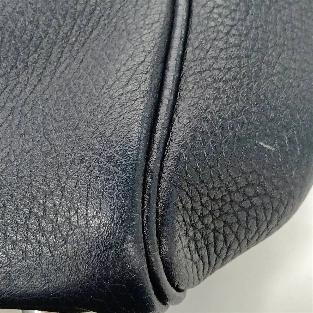 Hermès Victoria 40, Taurillon Clemence leather, Blue Nuit, silver hardware. (T: 2015) — view 15