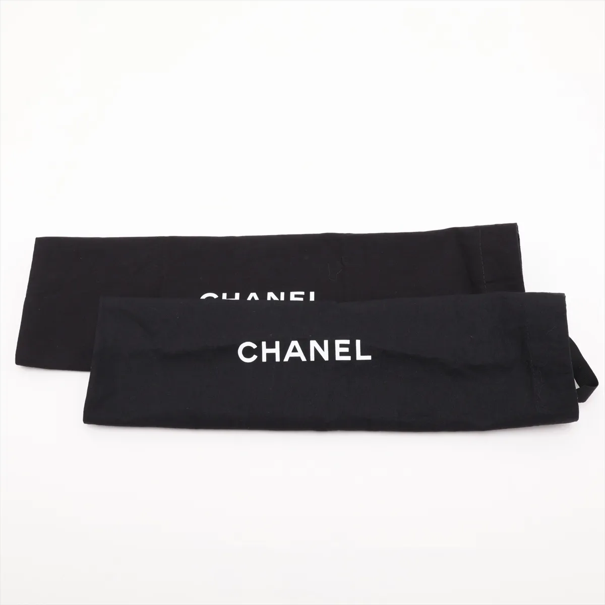 Gabrielle de Chanel tweed and leather chain shoulder bag, pink with gold and silver hardware, serial number 24. — view 11