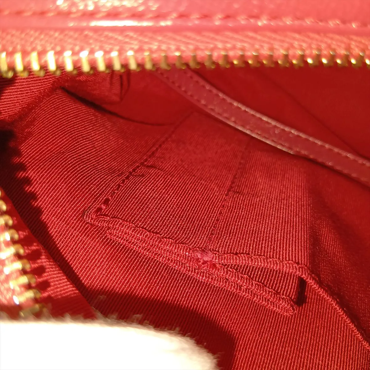Gabrielle de Chanel tweed and leather chain shoulder bag, pink with gold and silver hardware, serial number 24. — view 14