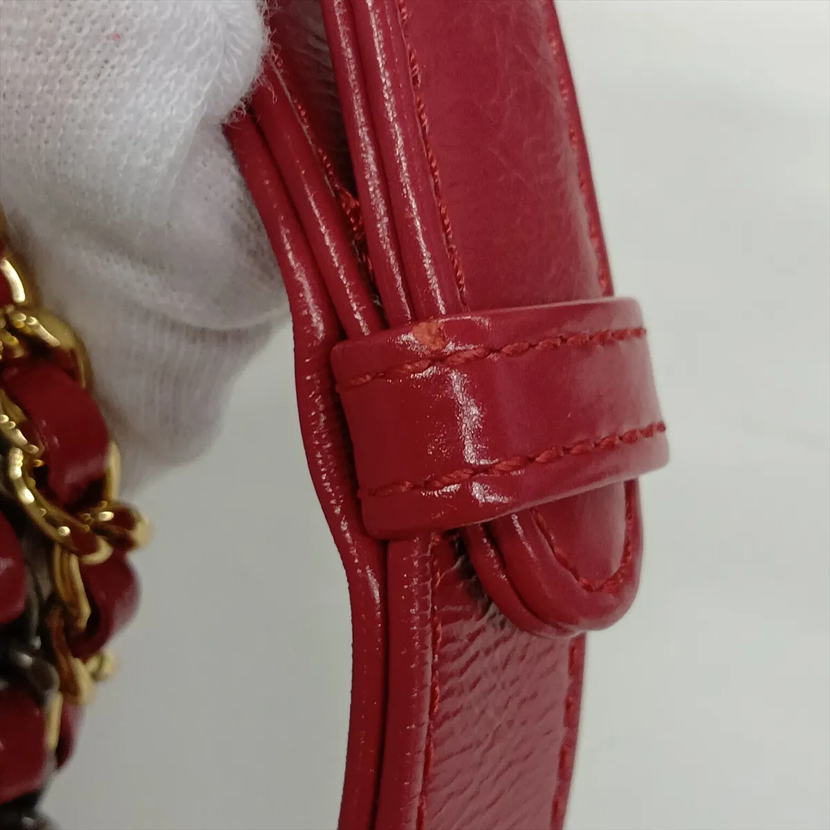 Gabrielle de Chanel tweed and leather chain shoulder bag, pink with gold and silver hardware, serial number 24. — view 15