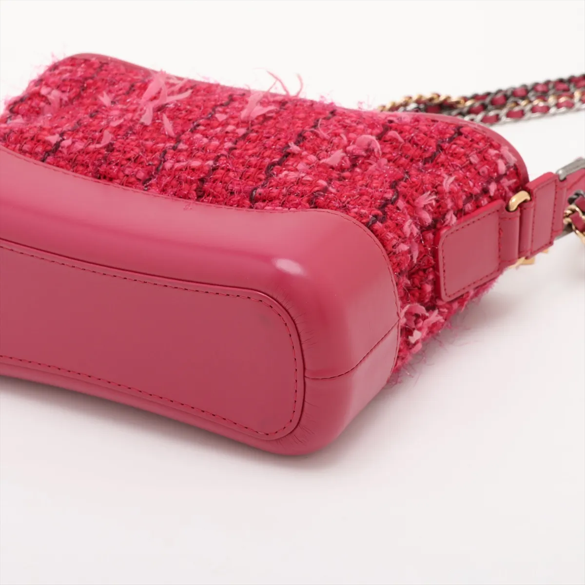 Gabrielle de Chanel tweed and leather chain shoulder bag, pink with gold and silver hardware, serial number 24. — view 3