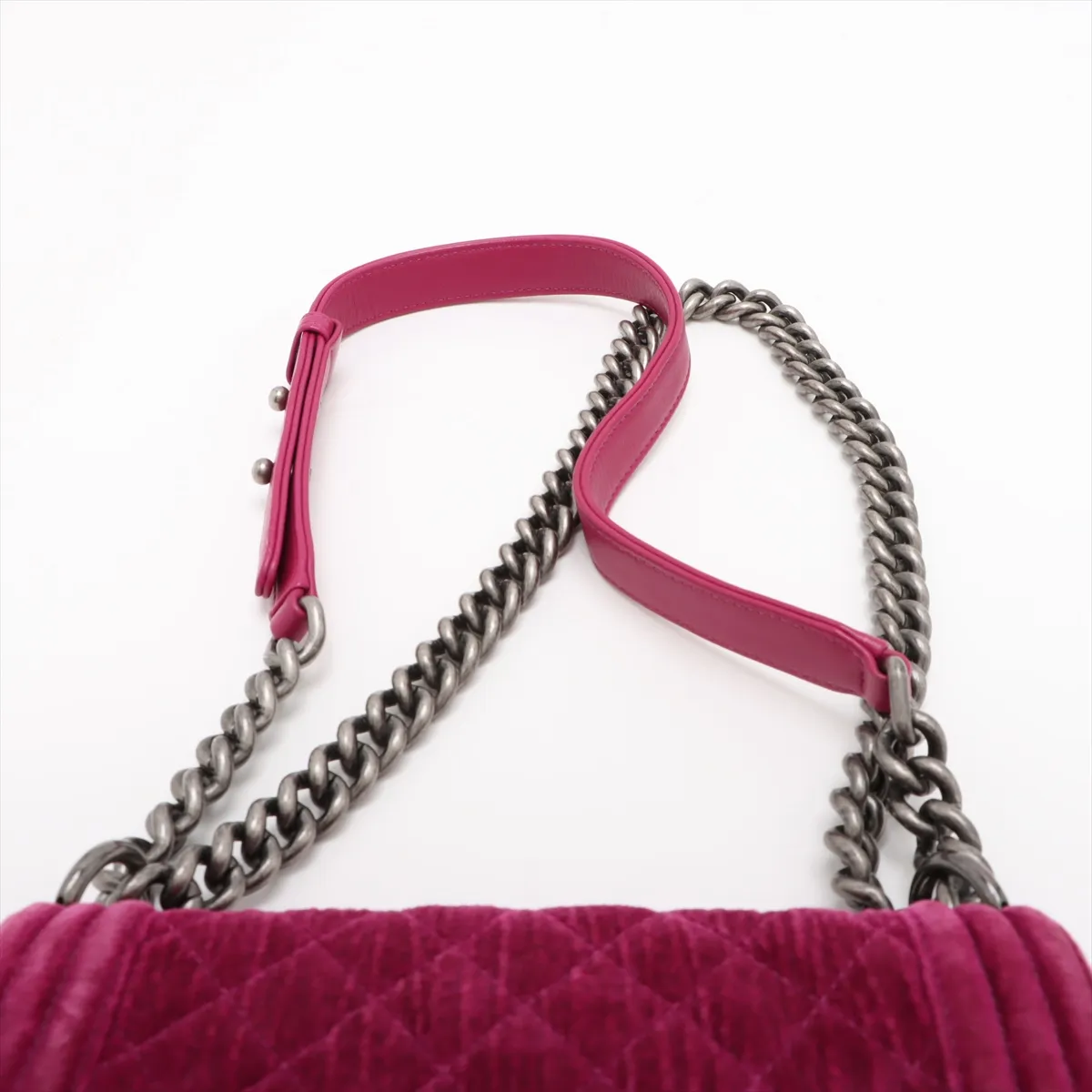 Boy Chanel 20 Small Velvet Chain Shoulder Bag Purple Gunmetal Metal Fittings 17318101 17th Series A67085 — view 6