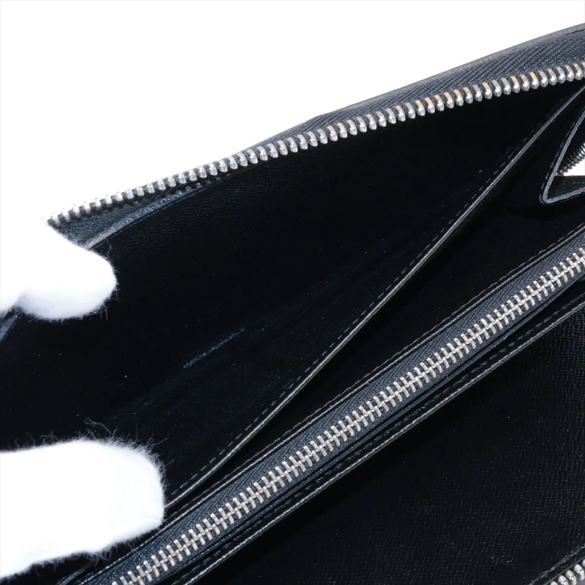 Epi Zippy Organizer M60632 SN3067 Noir Round Zip Wallet with Initials — view 4