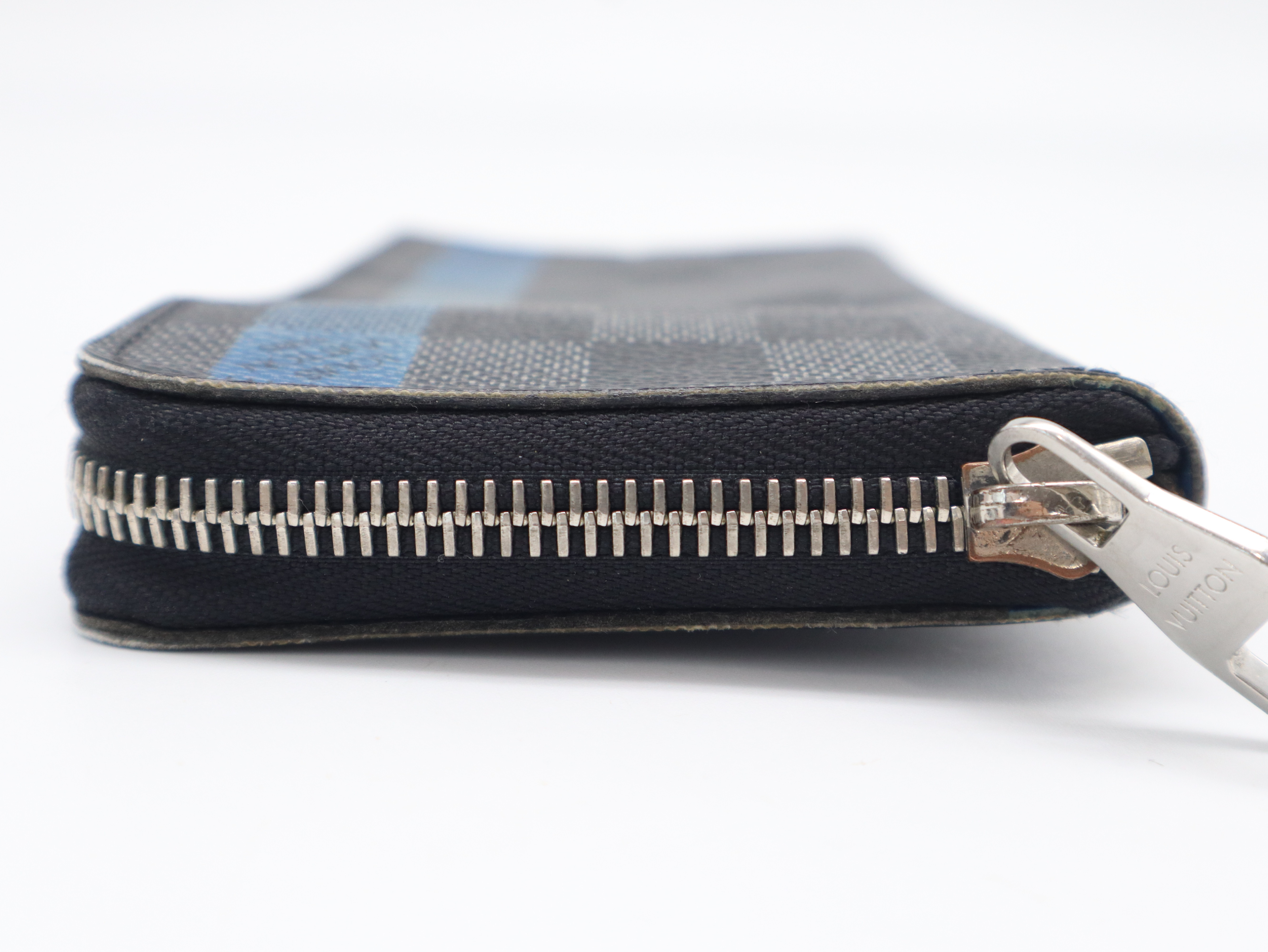 N60078 Damier Graphite Stripe Zippy Wallet Vertical — view 3