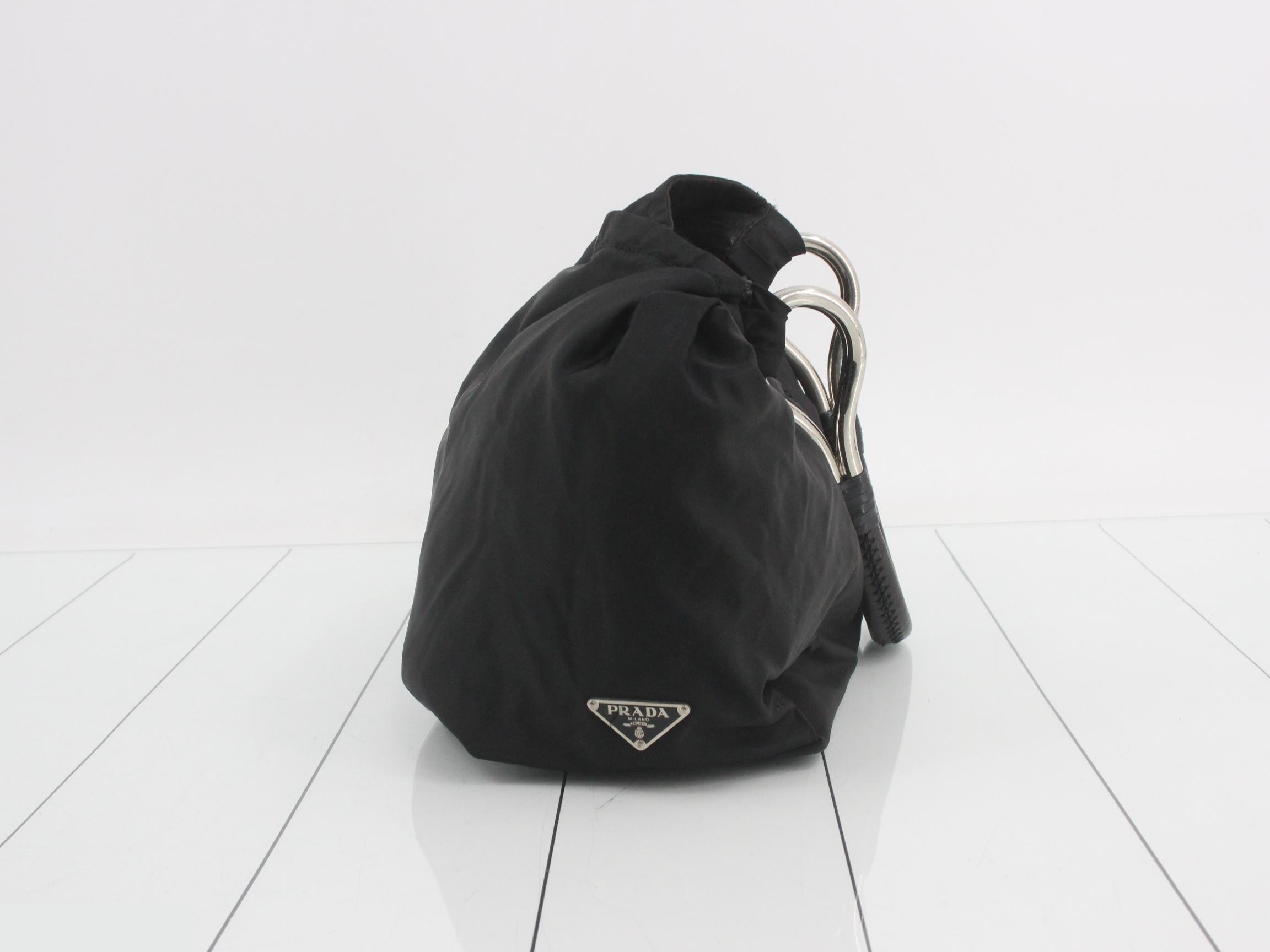 Metal handle shoulder bag — view 4
