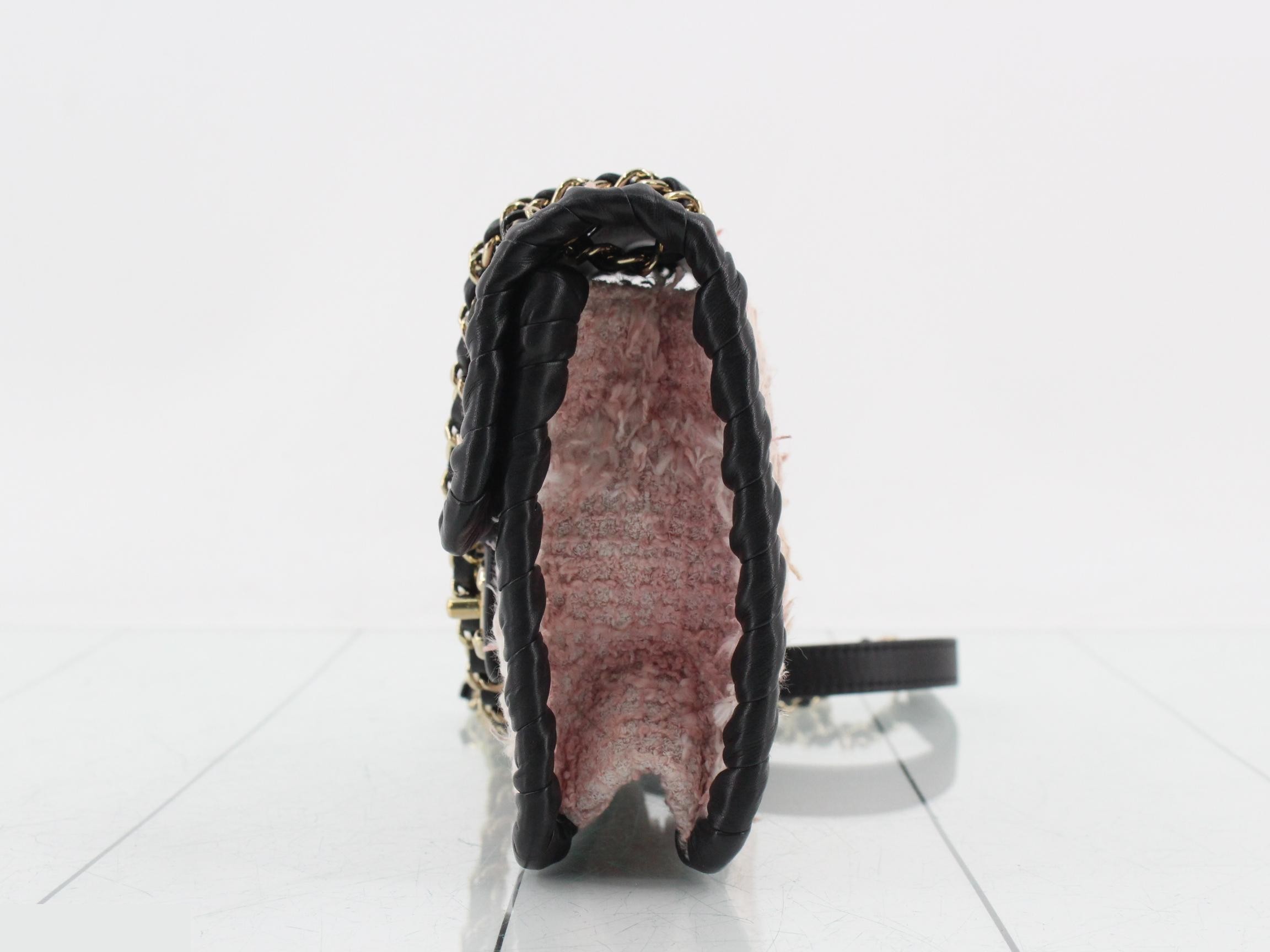 Tweed chain shoulder bag with plate — view 3