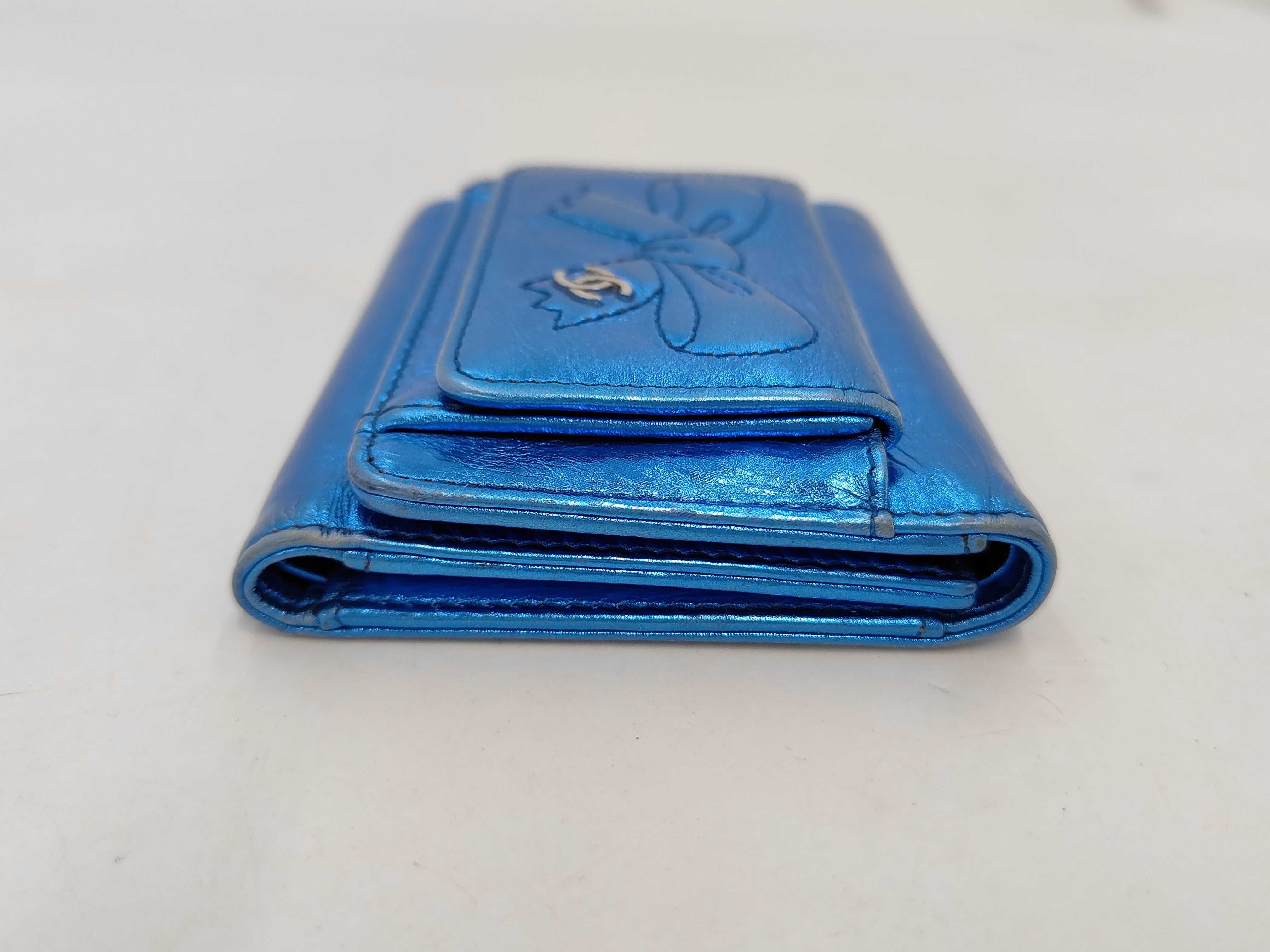 Ribbon Coco Mark Double Hook Tri-fold Compact Wallet — view 4