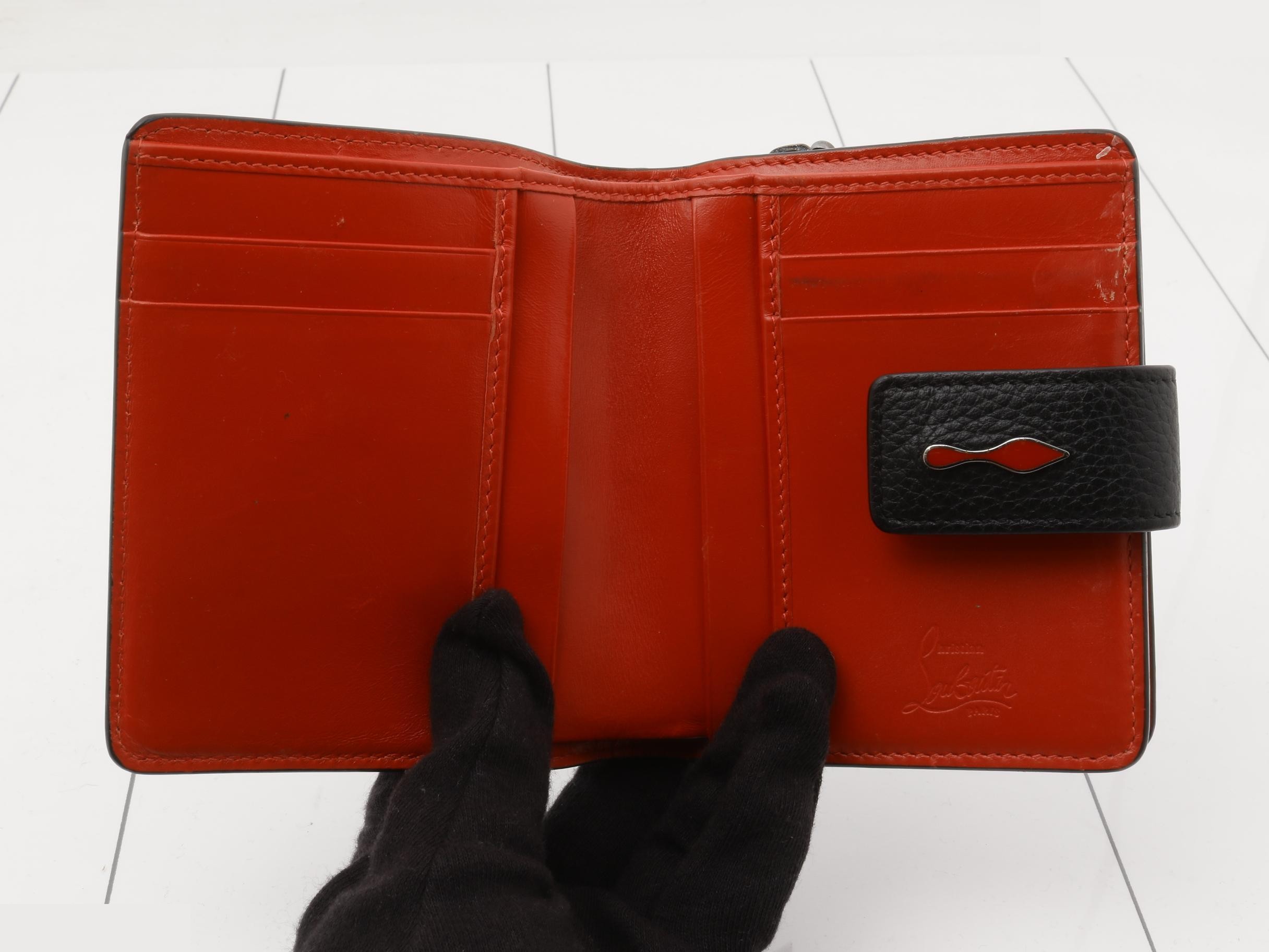 Other lines: Bags and Wallets — view 4