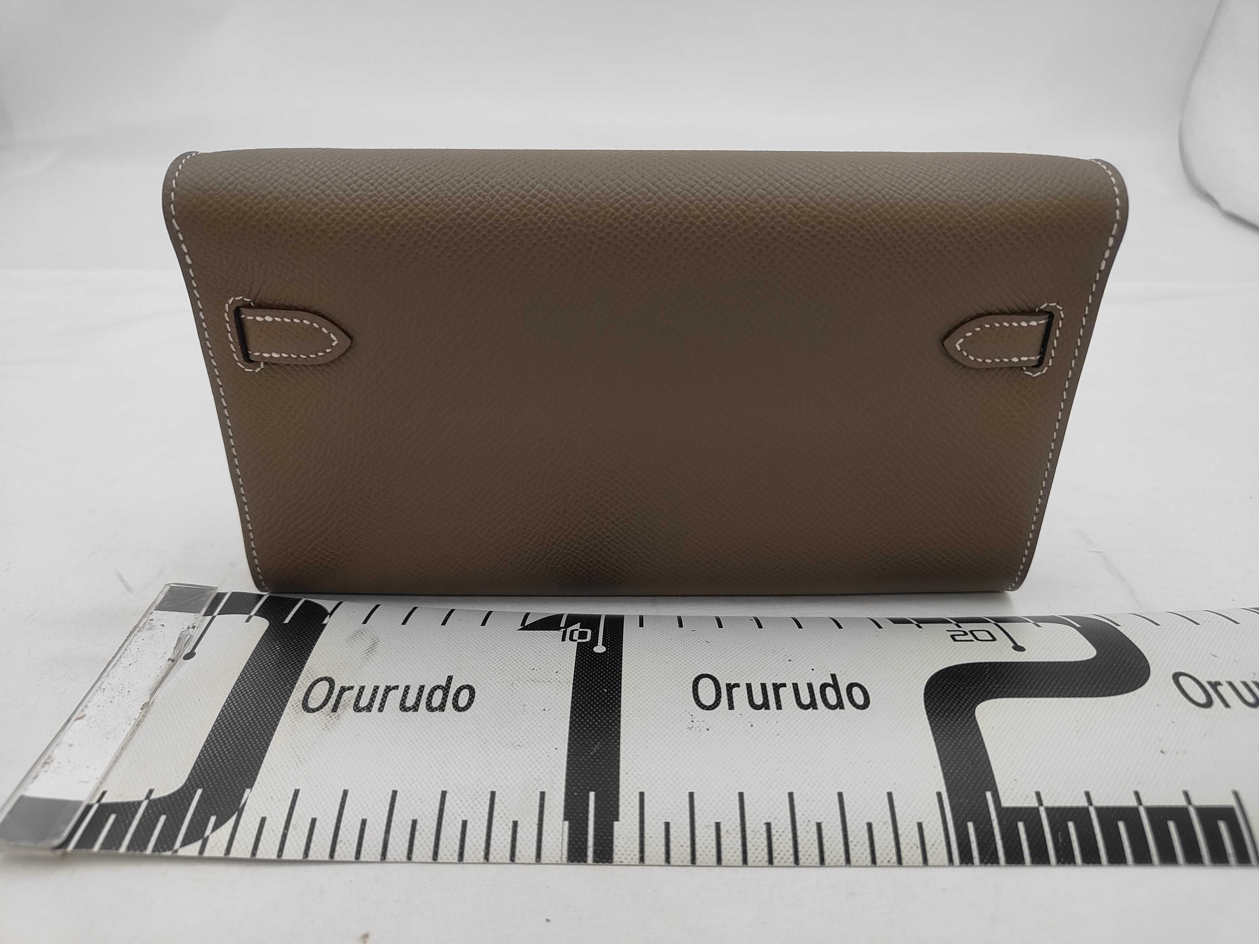 Kelly To Go Epsom Etoupe Bag (Unused, Stored) — view 2