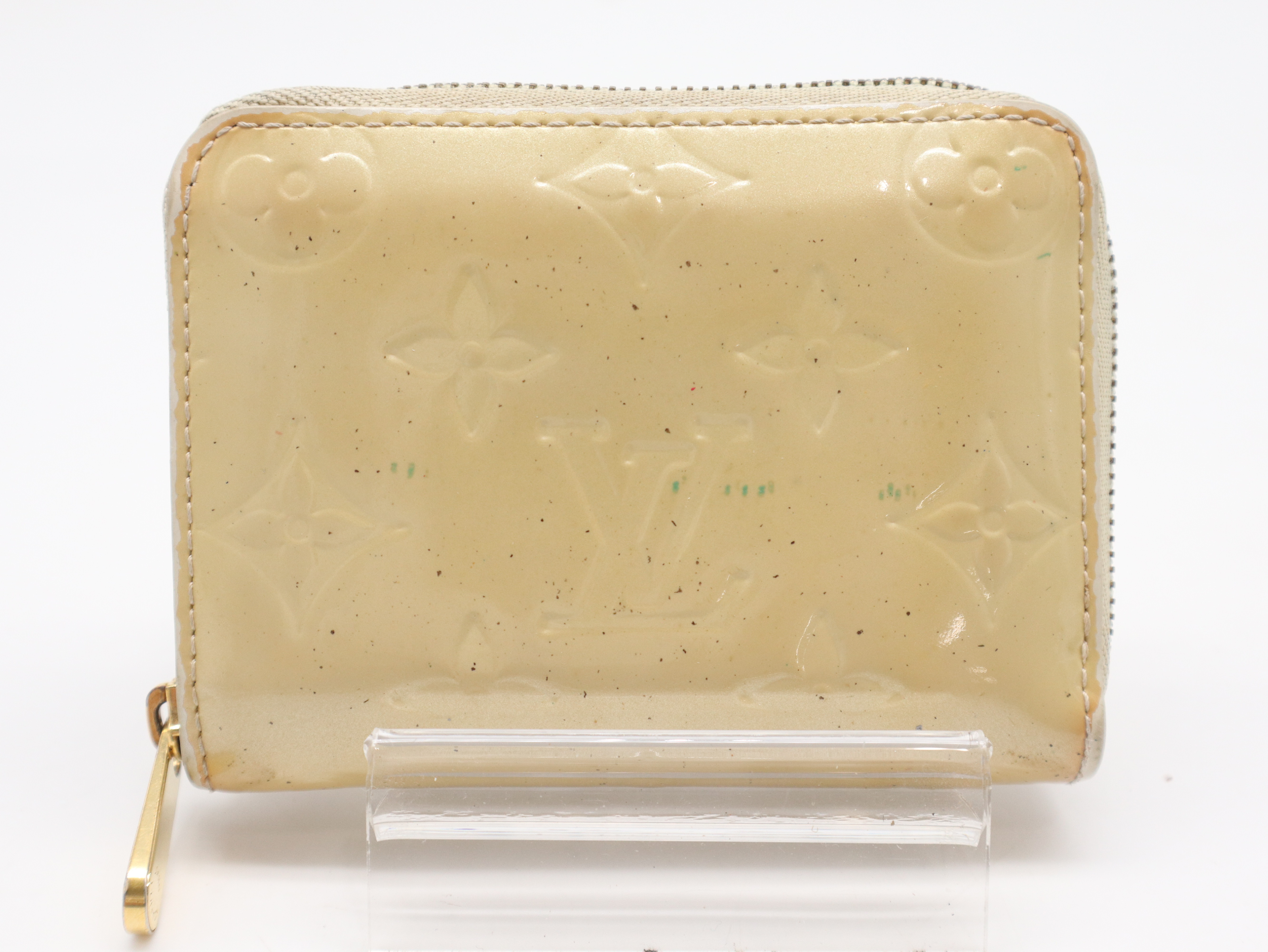 M90203 Vernis Zippy Coin Purse Dune Coin Case — view 2