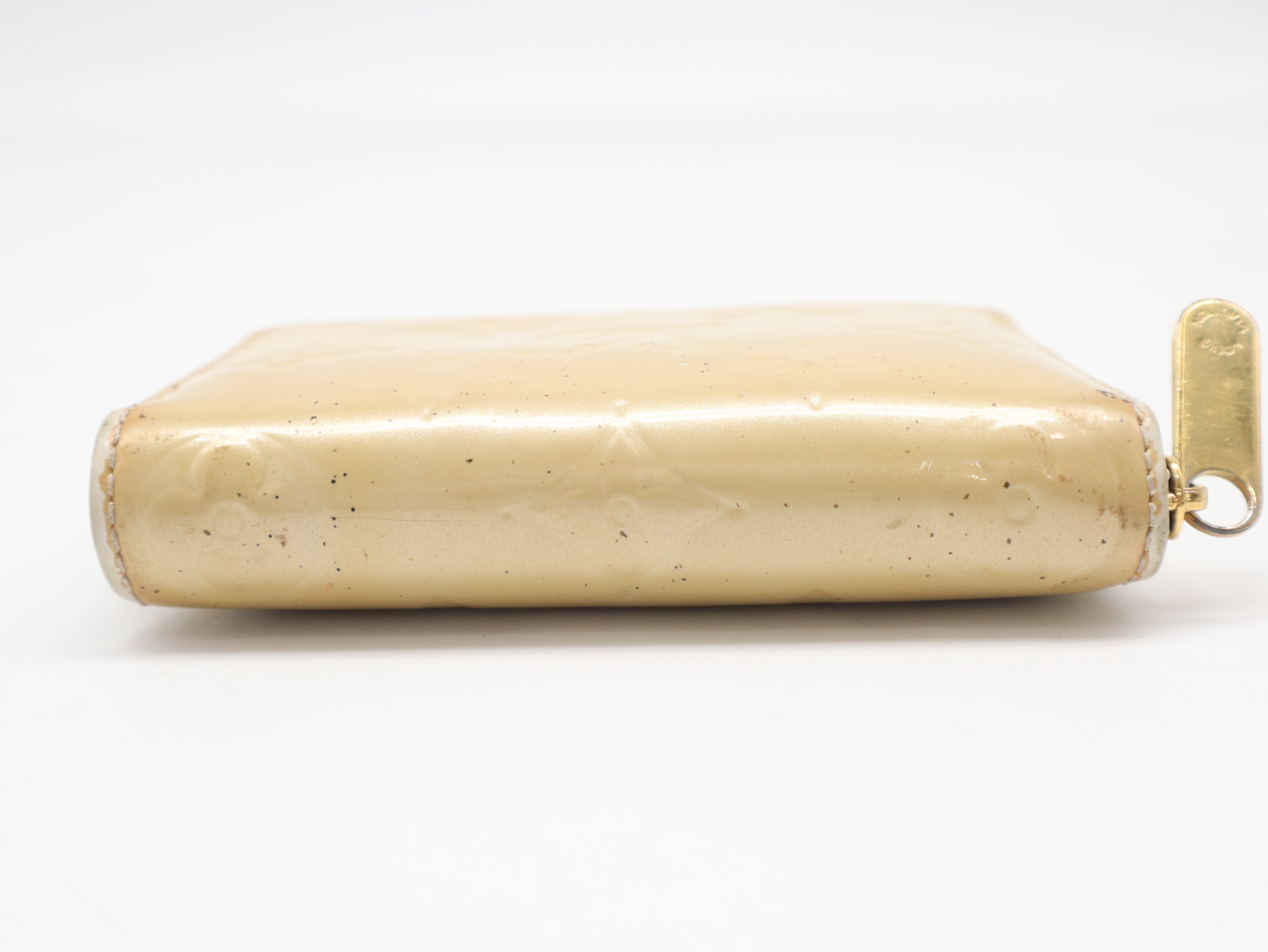 M90203 Vernis Zippy Coin Purse Dune Coin Case — view 5