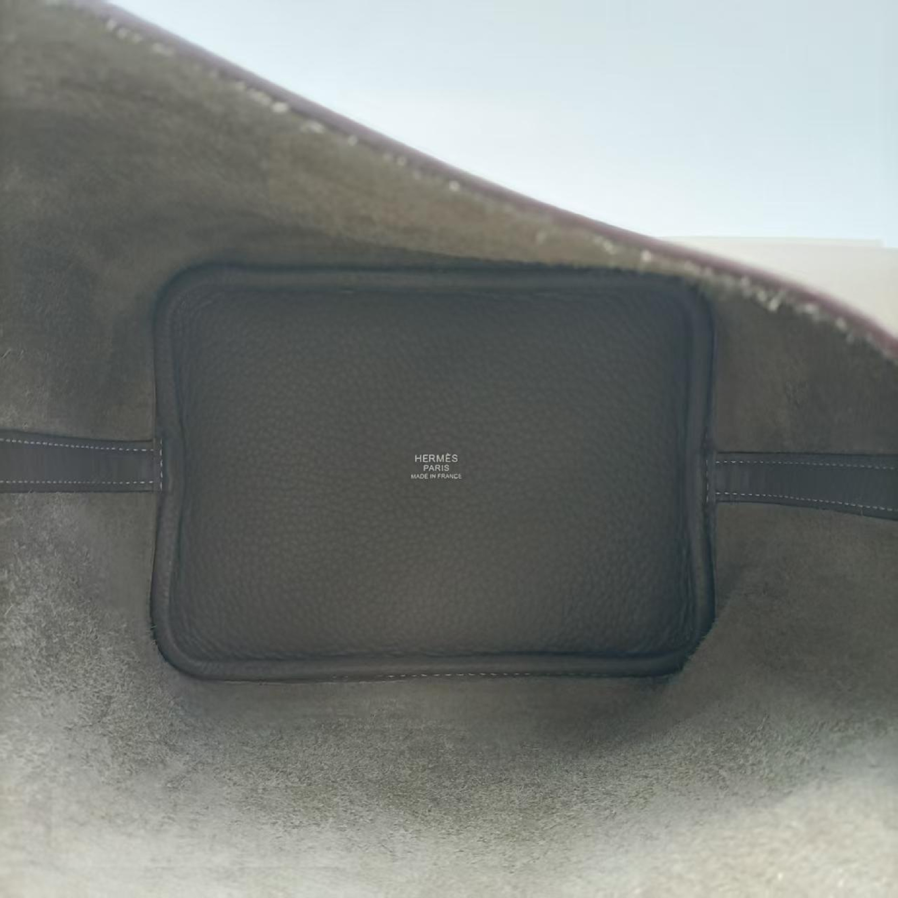 Picotan Cowhide Handbag T-engraved Handbag — view 10