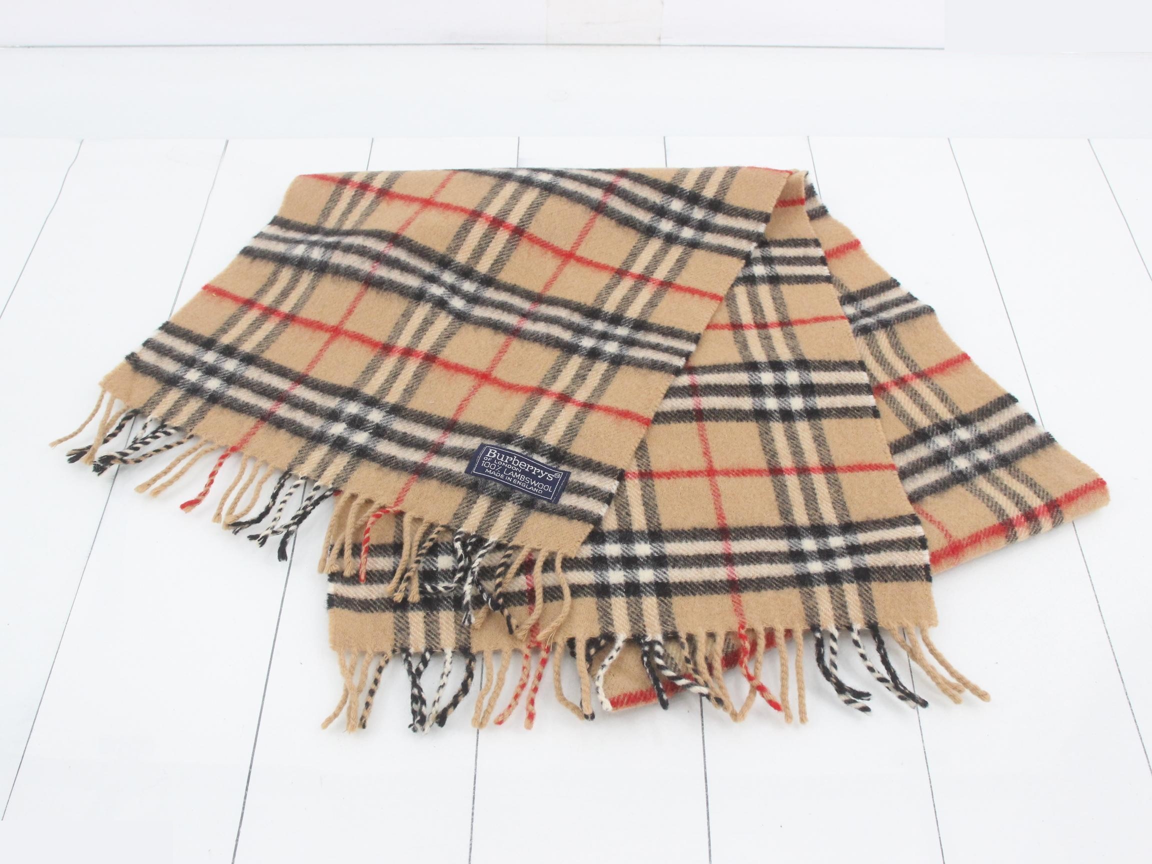 Other lines: Small items, accessories, and scarves — view 2