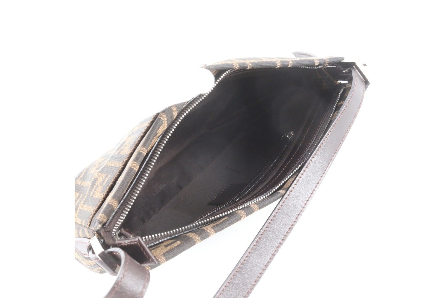ZUCCA Mamma Bucket FF Leather Shoulder Bag with Hardware — view 7