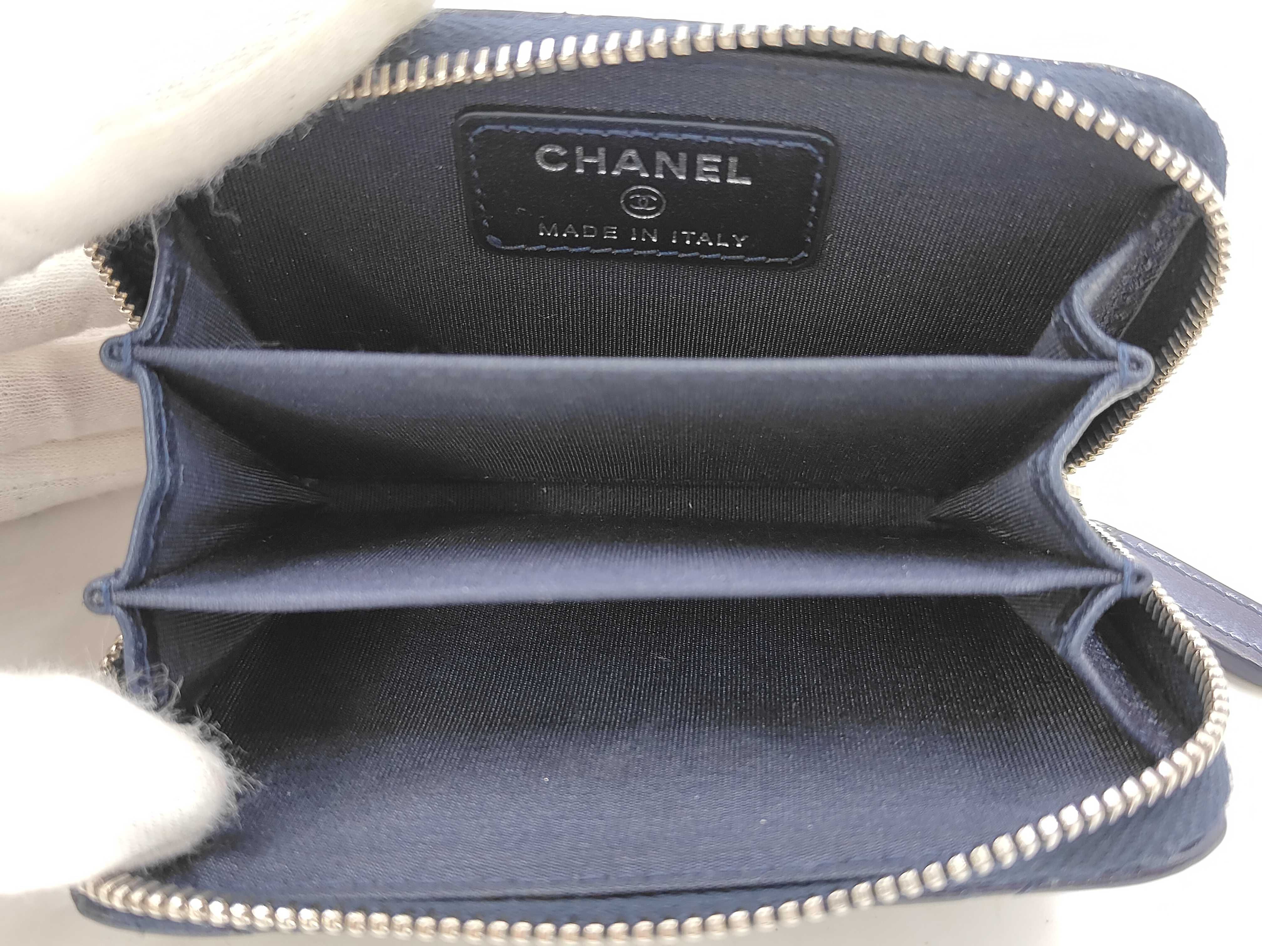 coin case — view 4